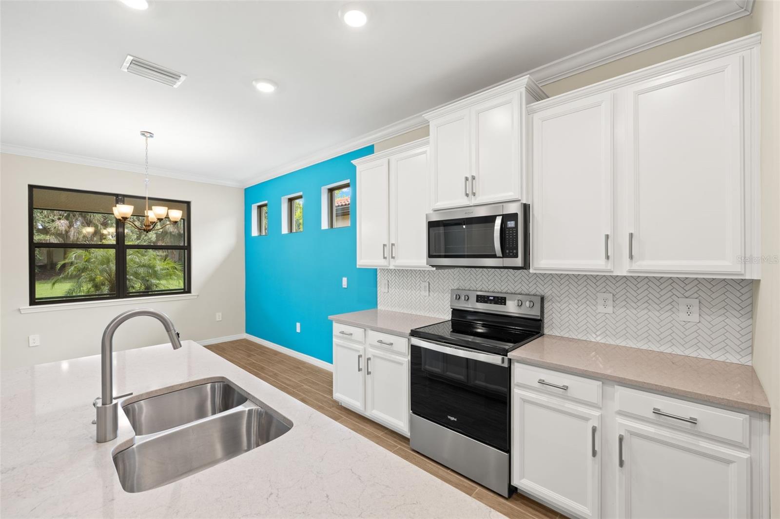 Image 10 of 44 For 260 Soliera Street