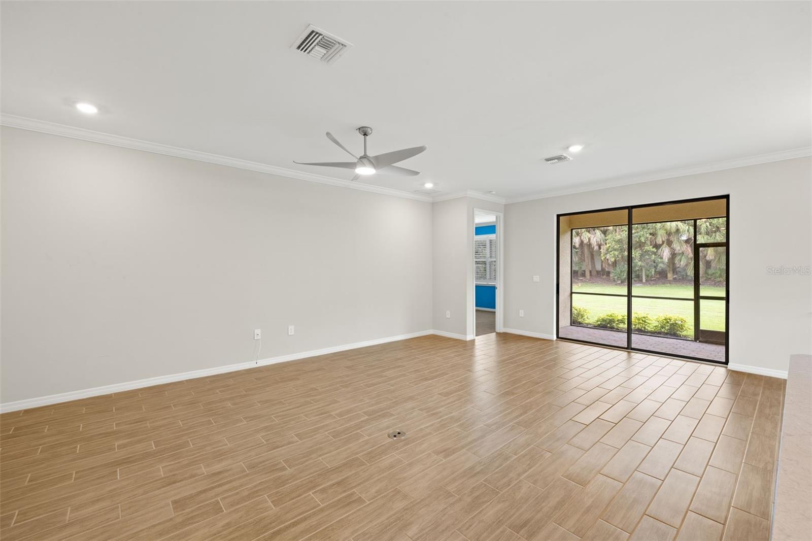 Image 11 of 44 For 260 Soliera Street