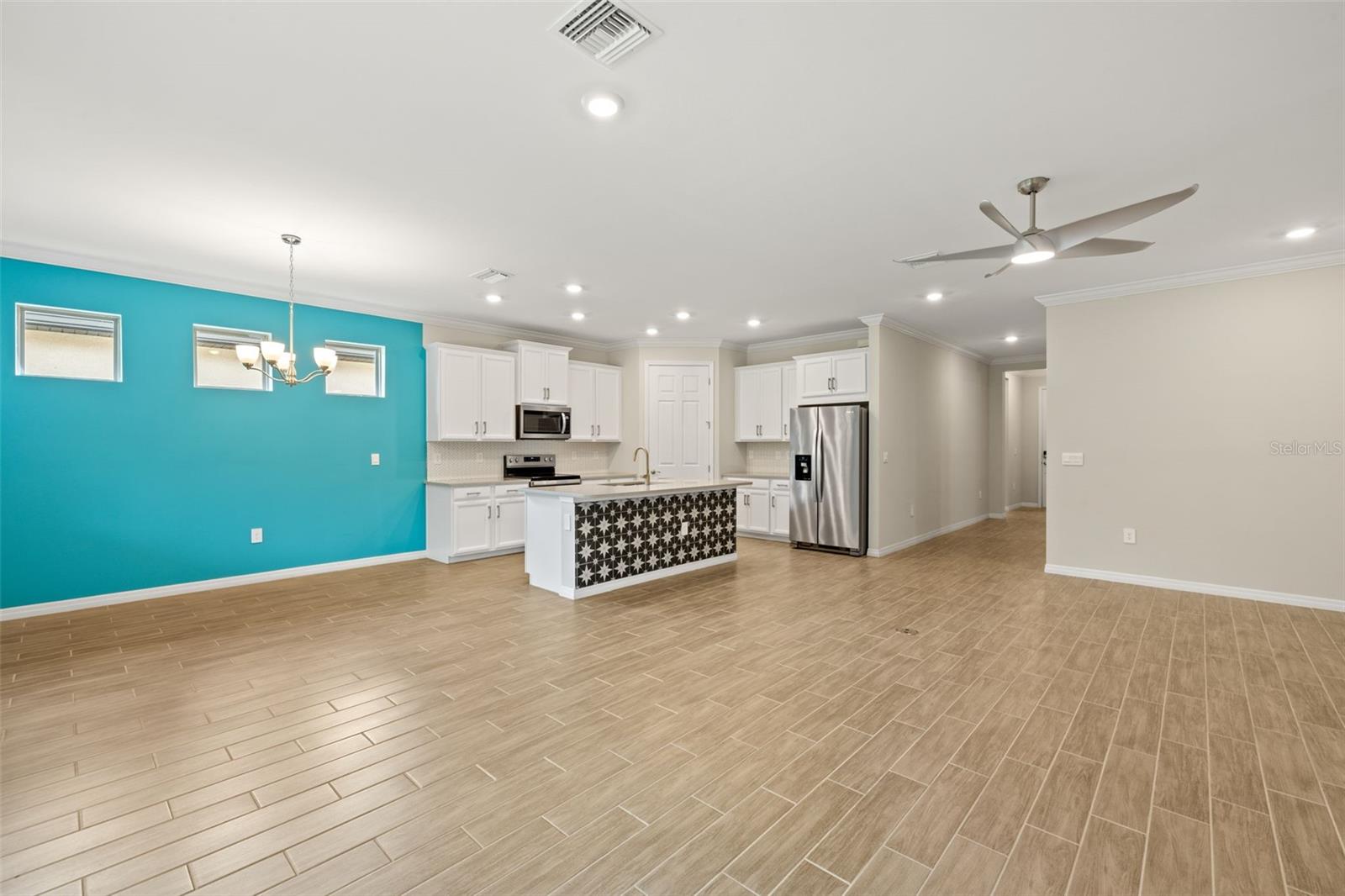 Image 15 of 44 For 260 Soliera Street