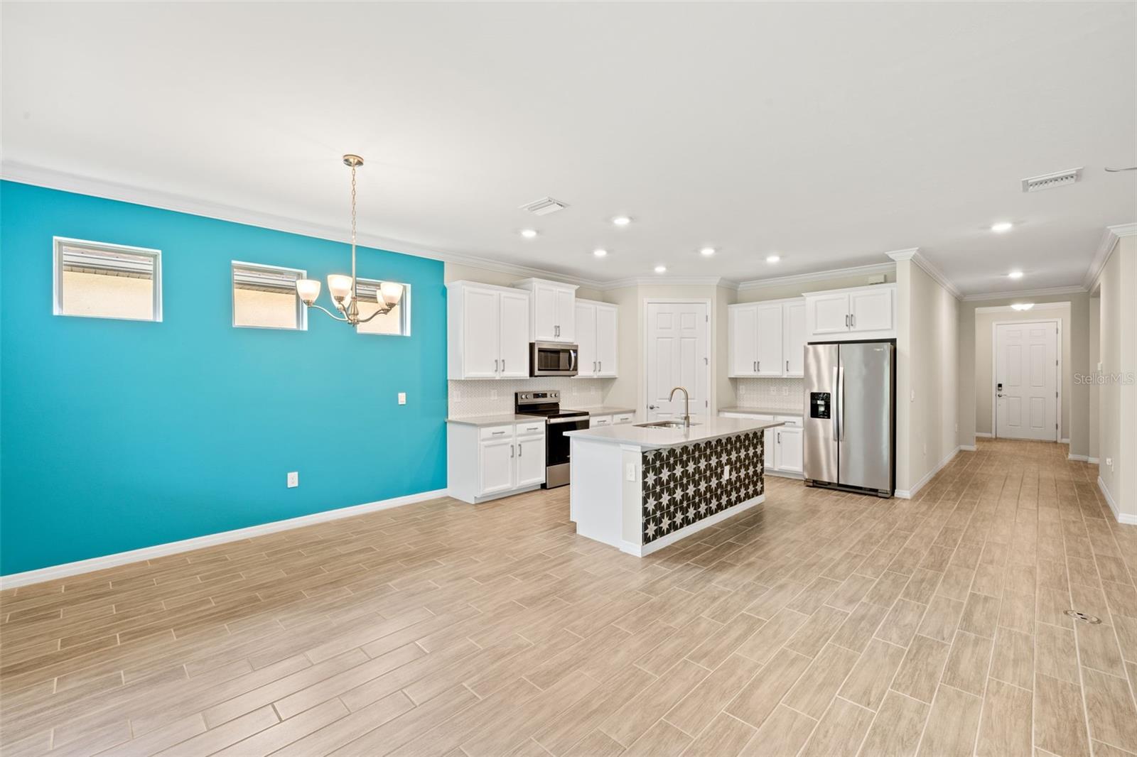 Image 18 of 44 For 260 Soliera Street
