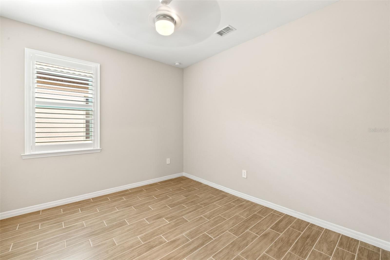 Image 24 of 44 For 260 Soliera Street