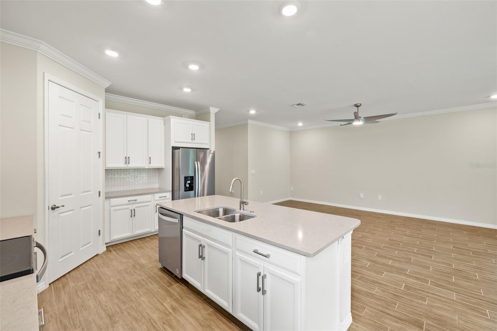 Image 8 of 44 For 260 Soliera Street