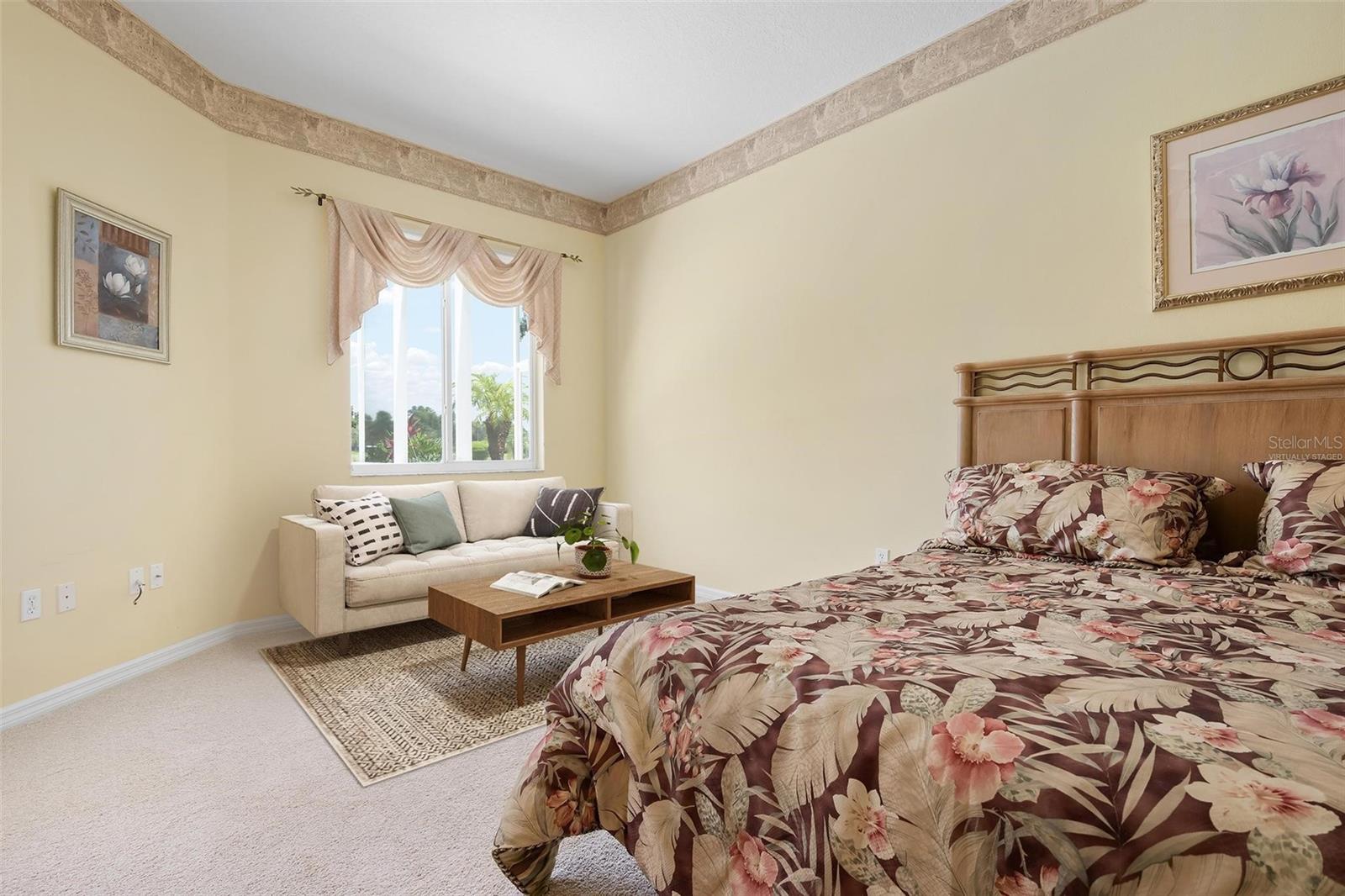 Image 32 of 98 For 467 Sherbrooke Court