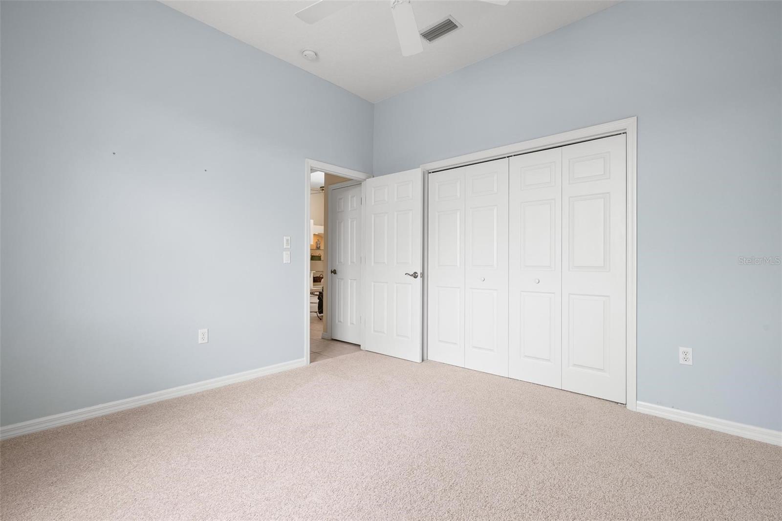 Image 47 of 98 For 467 Sherbrooke Court