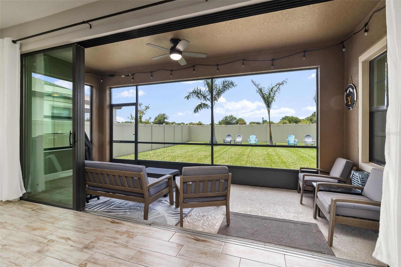 Image 18 of 49 For 12617 Oak Hill Way