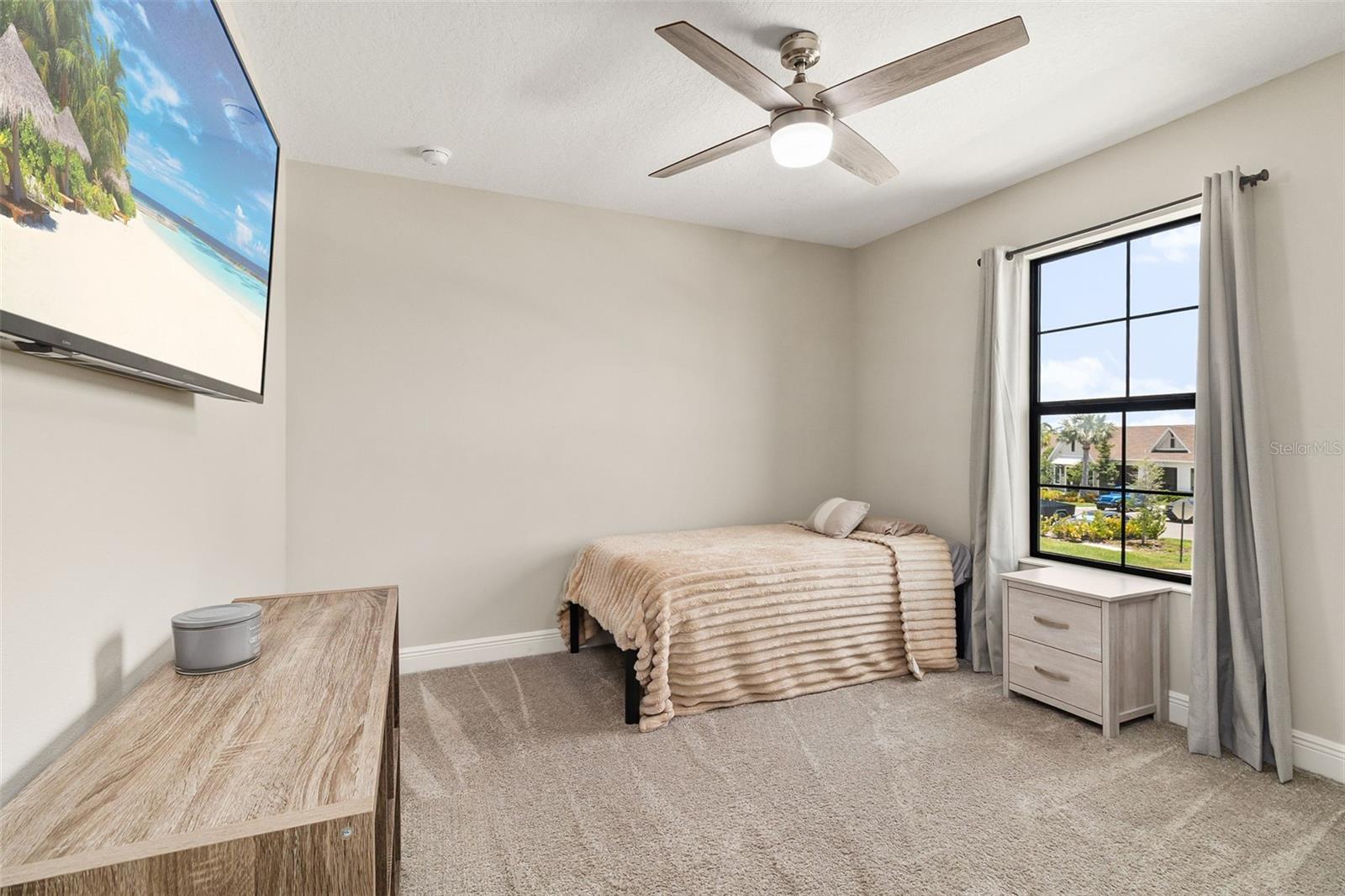 Image 28 of 49 For 12617 Oak Hill Way