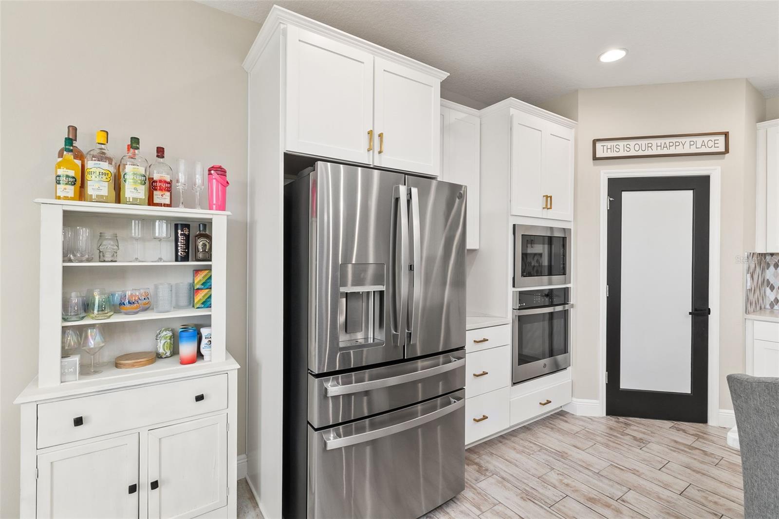 Image 8 of 49 For 12617 Oak Hill Way