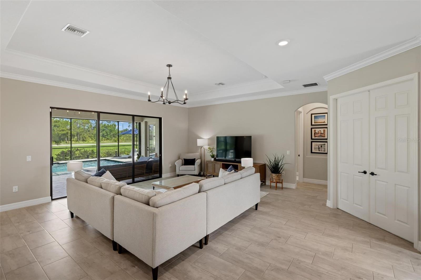 Image 7 of 75 For 20443 Cristoforo Place