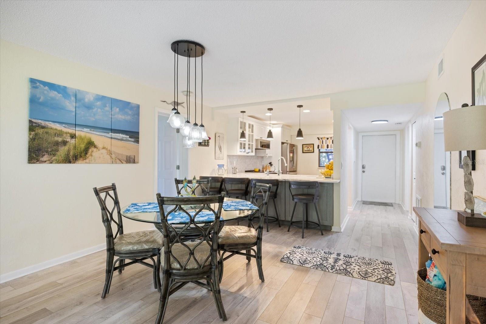 Image 11 of 42 For 864 Bird Bay Way 195