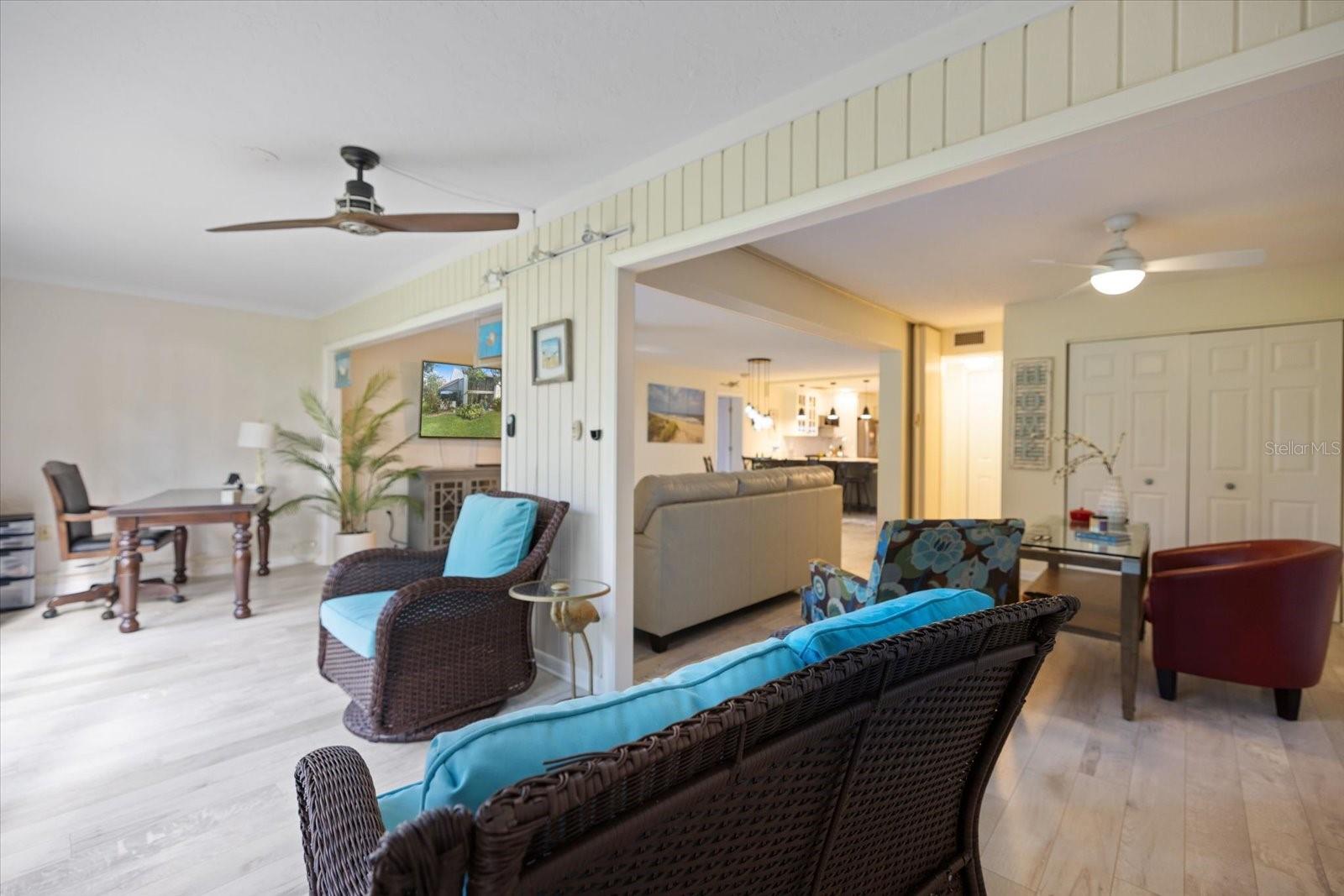 Image 14 of 42 For 864 Bird Bay Way 195