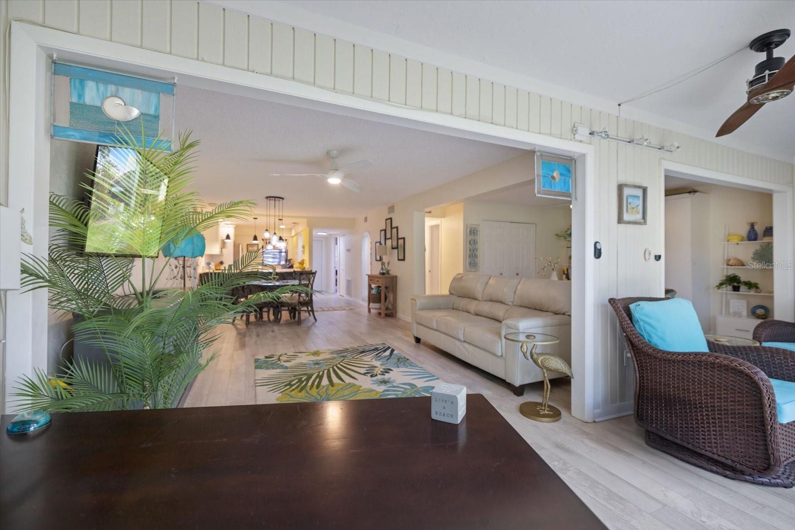 Image 15 of 42 For 864 Bird Bay Way 195