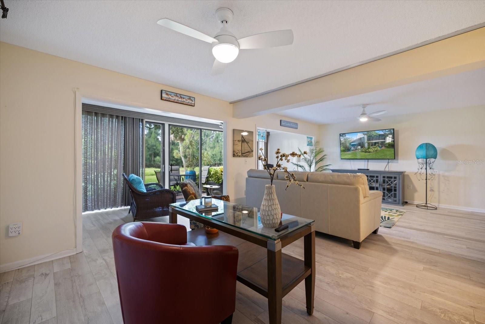 Image 18 of 42 For 864 Bird Bay Way 195