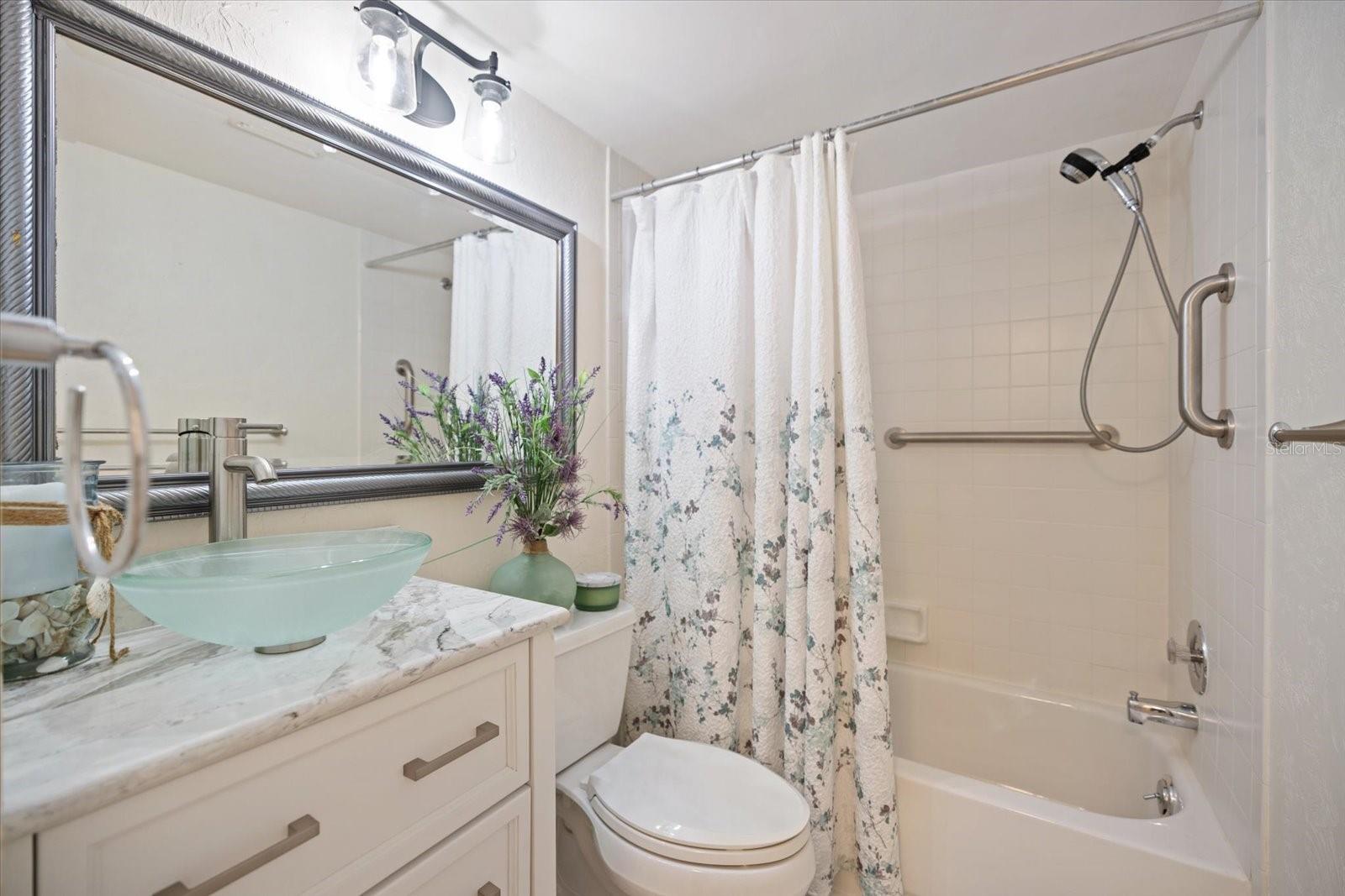 Image 19 of 42 For 864 Bird Bay Way 195