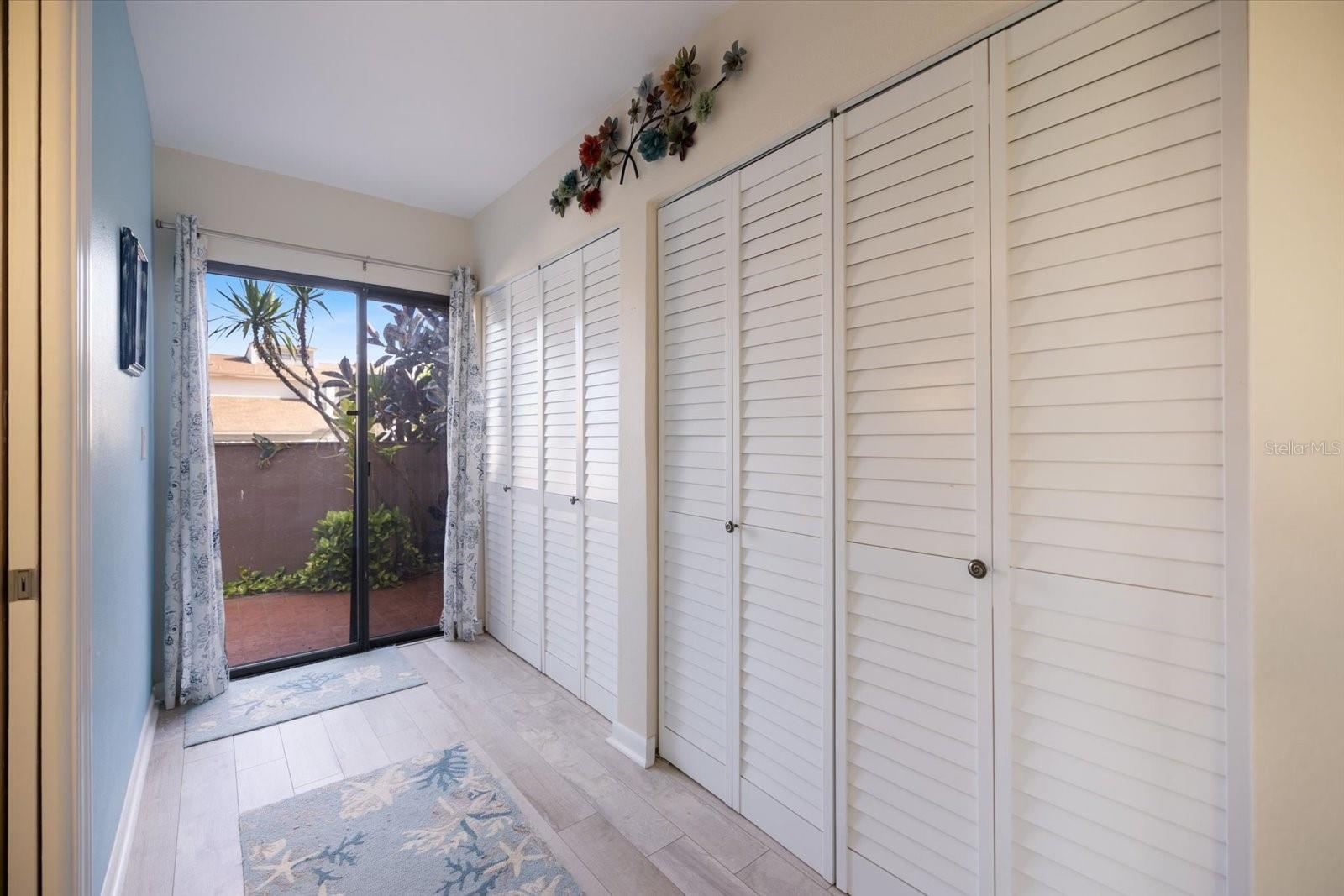 Image 31 of 42 For 864 Bird Bay Way 195