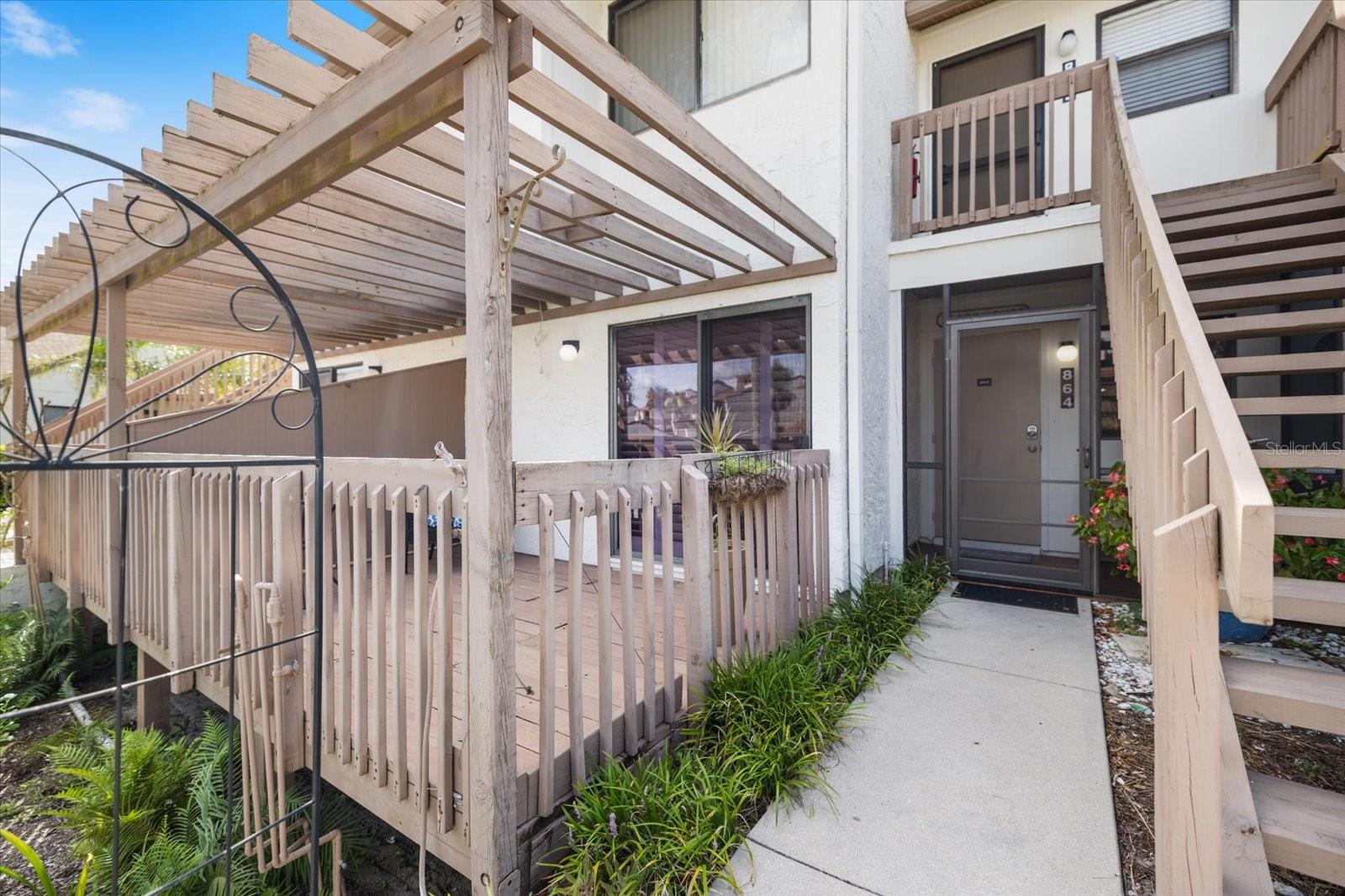 Image 4 of 42 For 864 Bird Bay Way 195