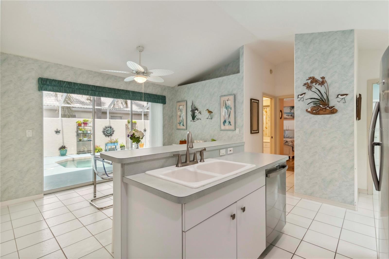 Image 17 of 50 For 1110 Southlake Court
