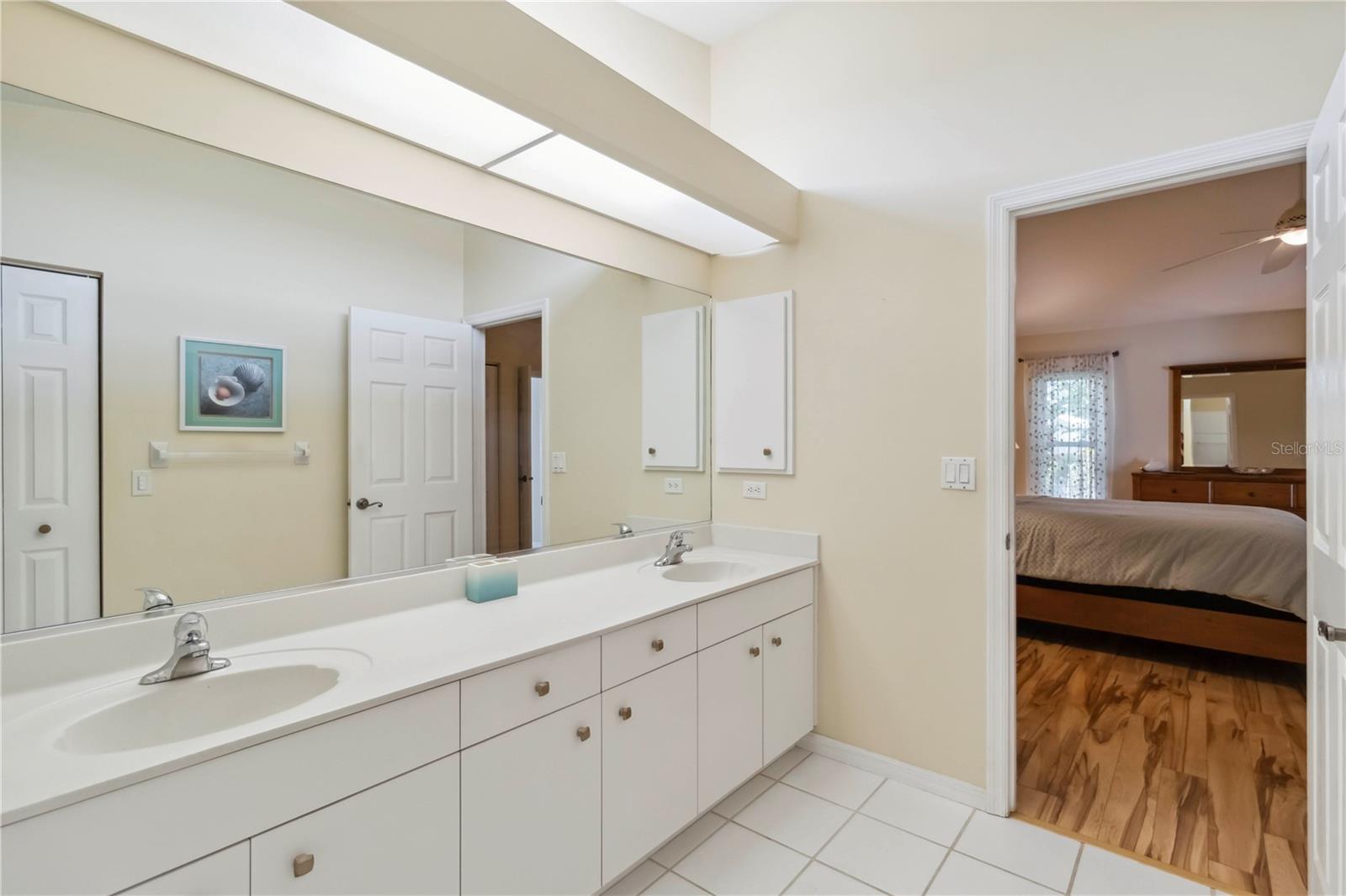 Image 26 of 50 For 1110 Southlake Court