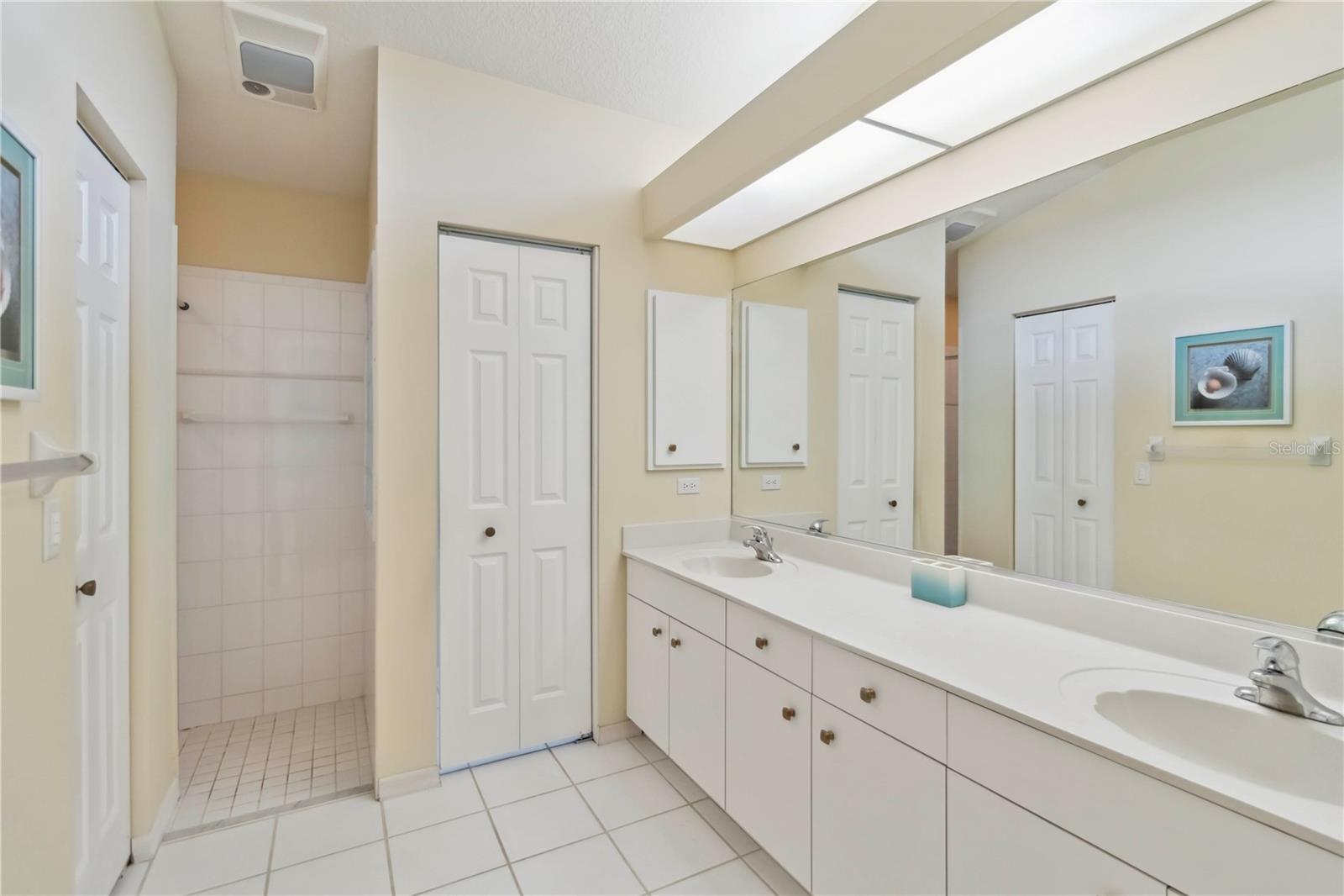 Image 27 of 50 For 1110 Southlake Court