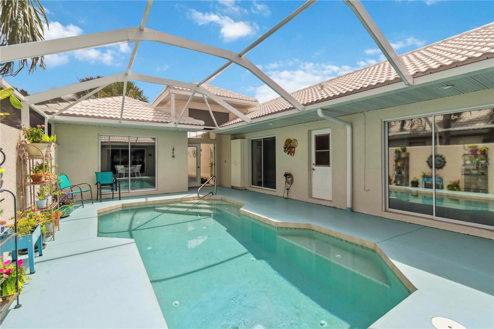 Image 3 of 50 For 1110 Southlake Court