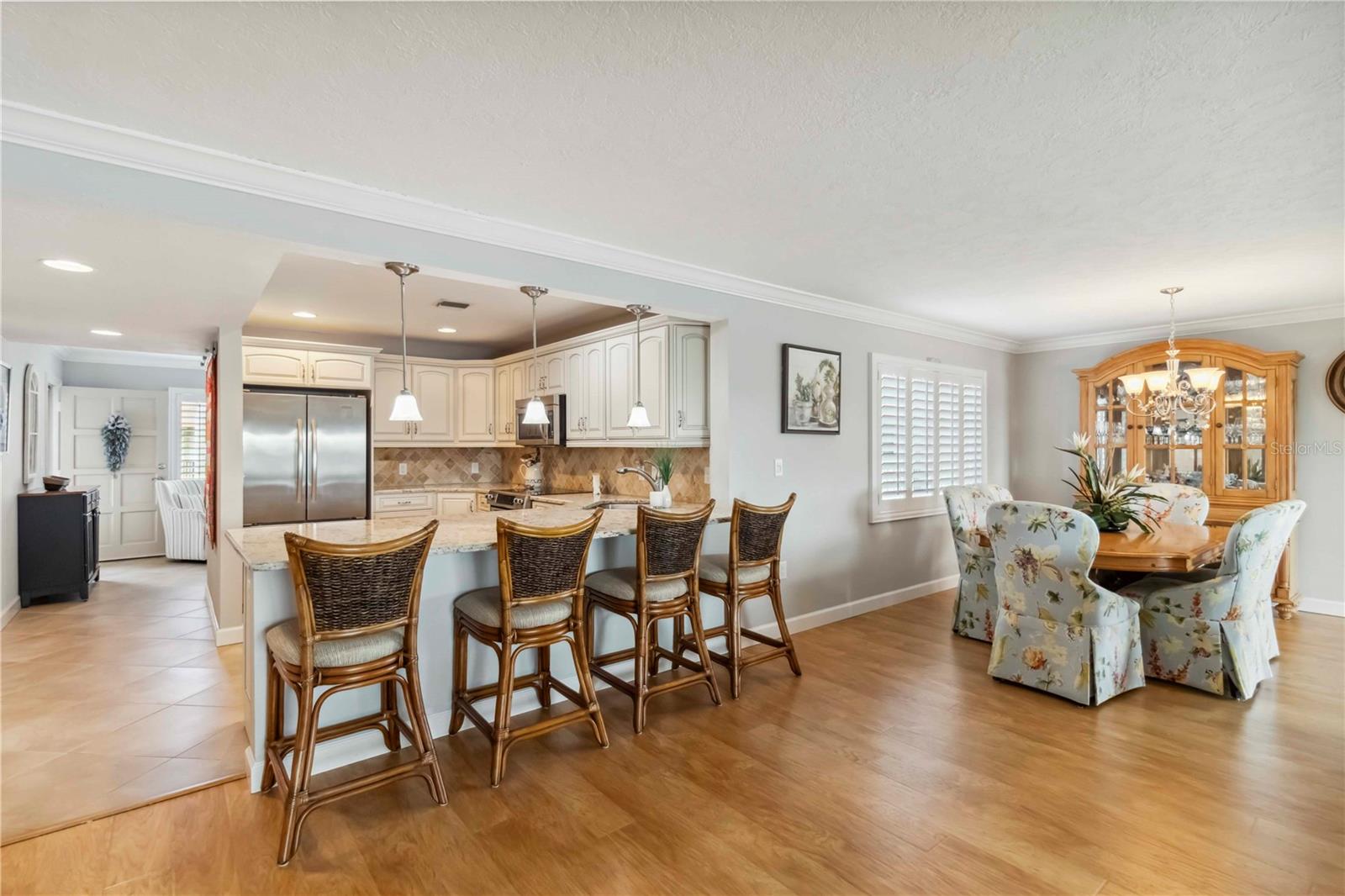 Image 15 of 61 For 250 Santa Maria Street 314