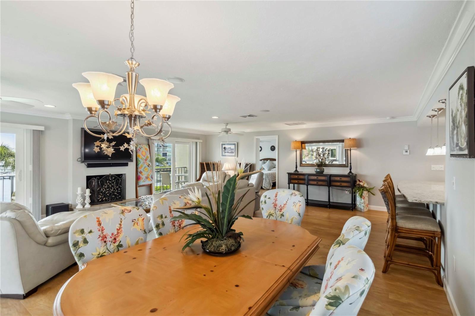 Image 16 of 61 For 250 Santa Maria Street 314