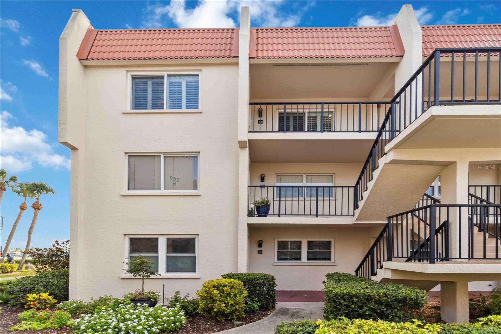 Image 2 of 61 For 250 Santa Maria Street 314