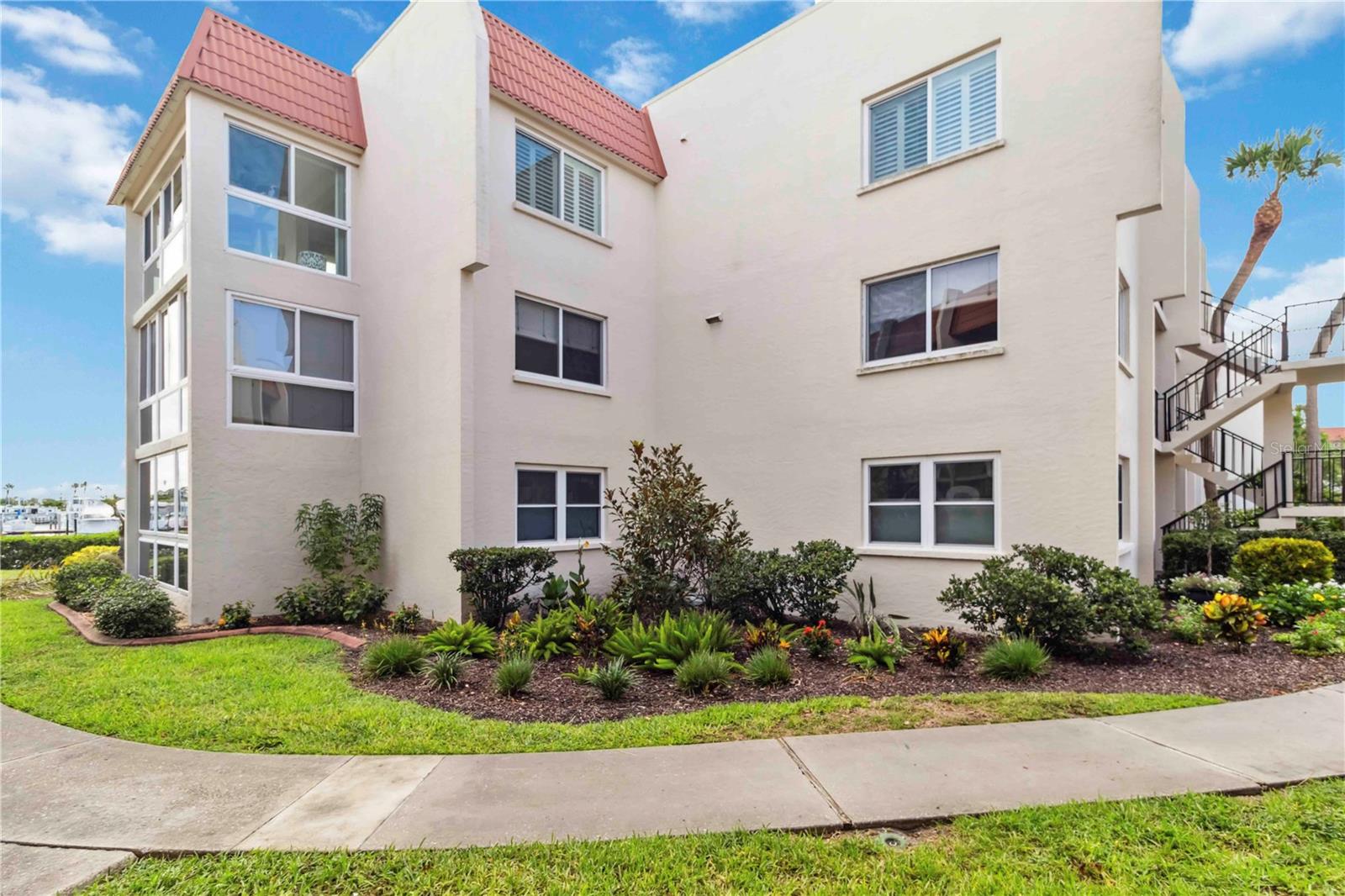 Image 46 of 61 For 250 Santa Maria Street 314