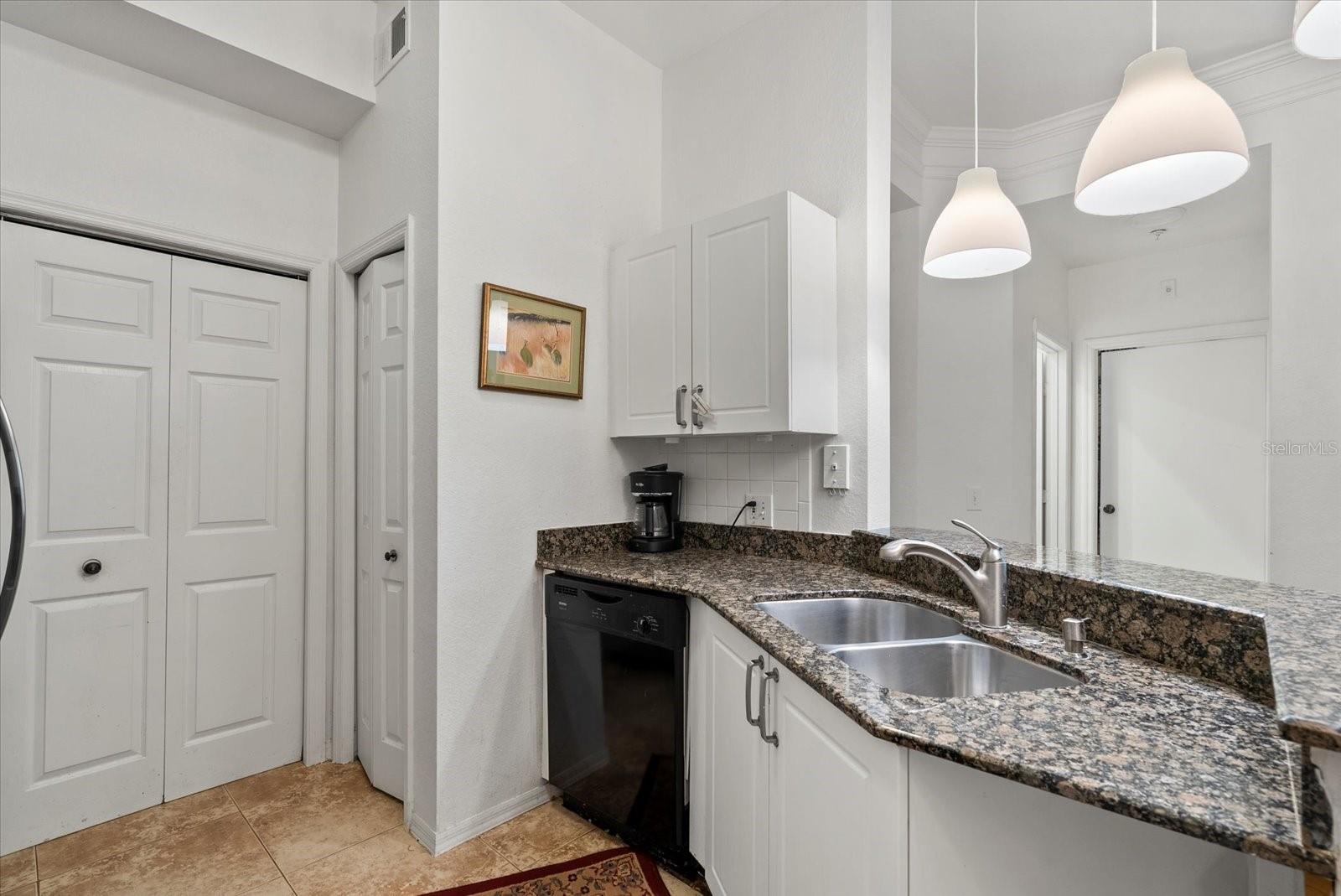 Image 10 of 31 For 5134 Northridge Road 303