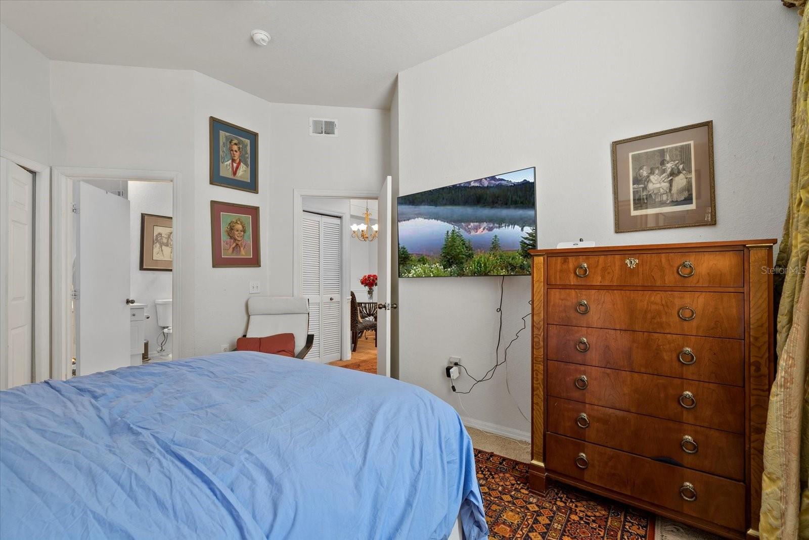Image 16 of 31 For 5134 Northridge Road 303