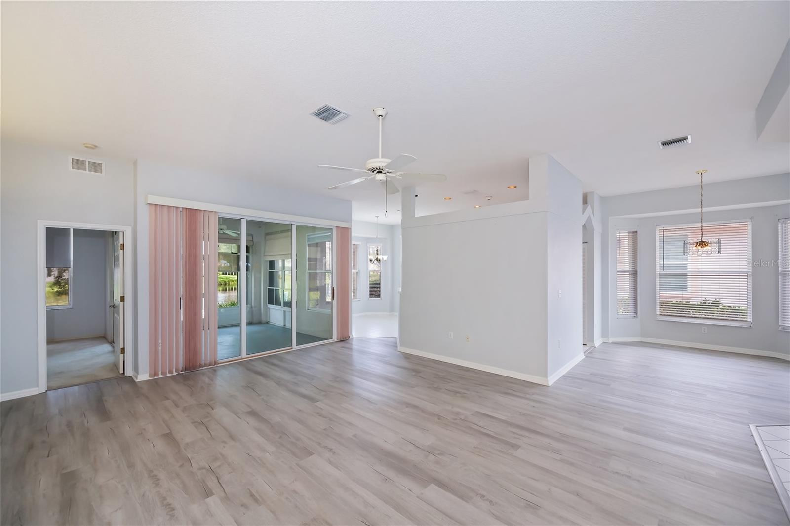 Image 12 of 72 For 519 Catalina Isles Circle