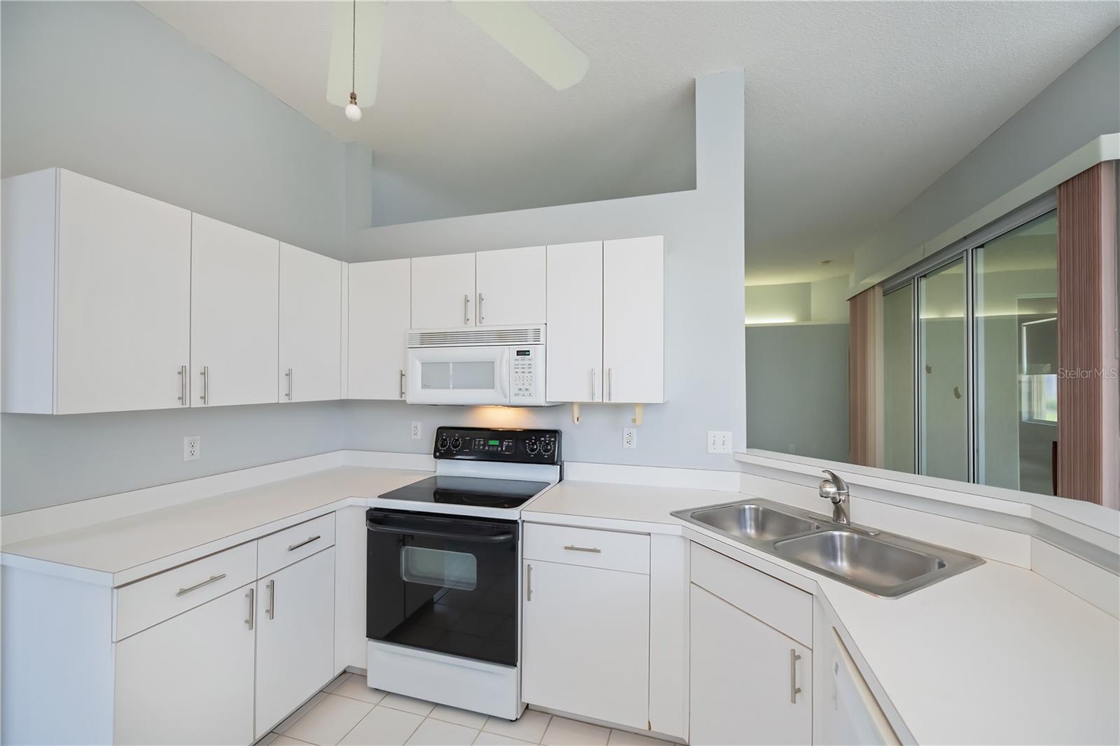 Image 18 of 72 For 519 Catalina Isles Circle