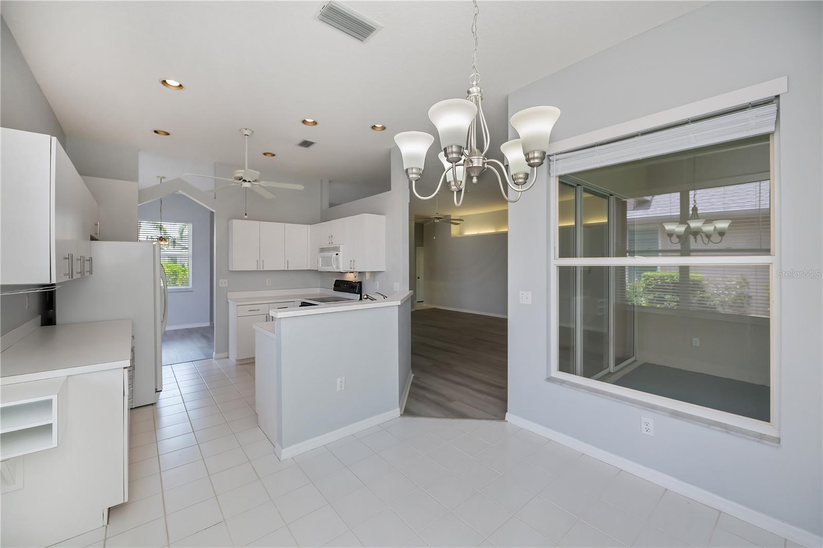 Image 21 of 72 For 519 Catalina Isles Circle