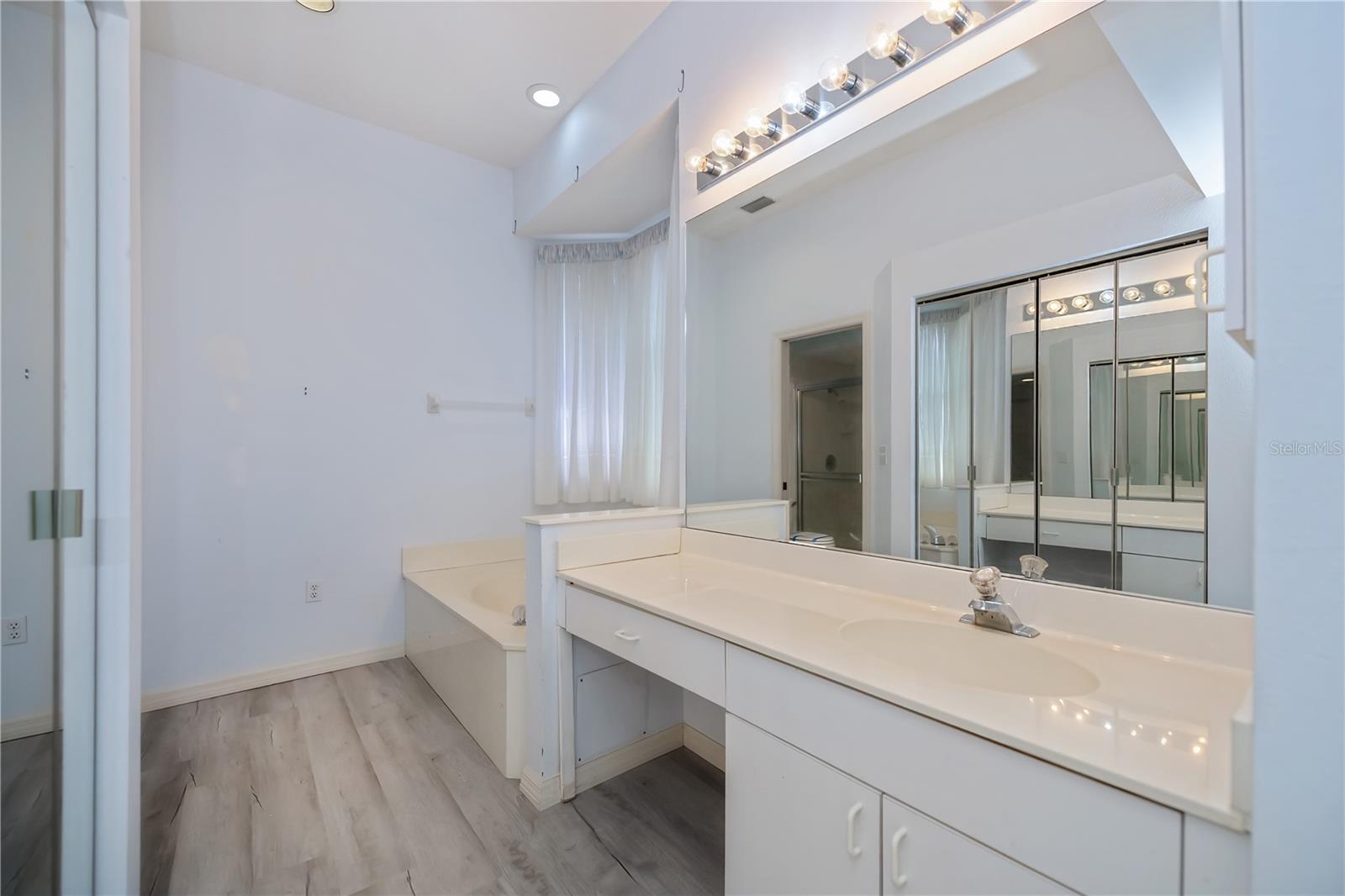 Image 30 of 72 For 519 Catalina Isles Circle