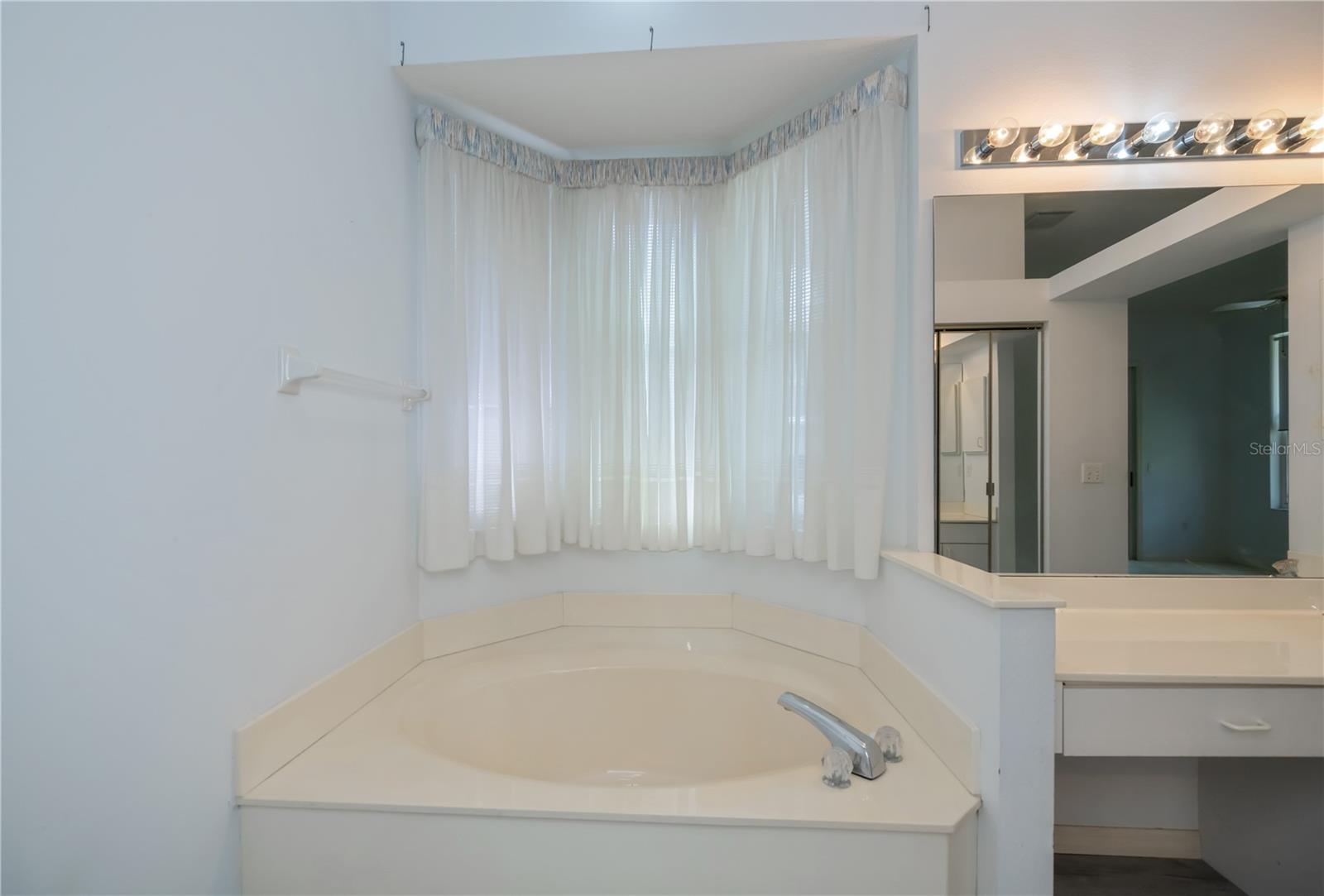 Image 31 of 72 For 519 Catalina Isles Circle