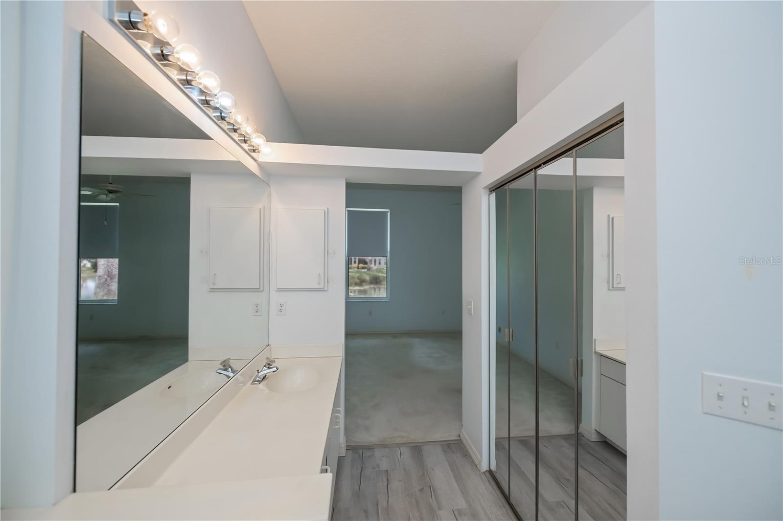 Image 33 of 72 For 519 Catalina Isles Circle