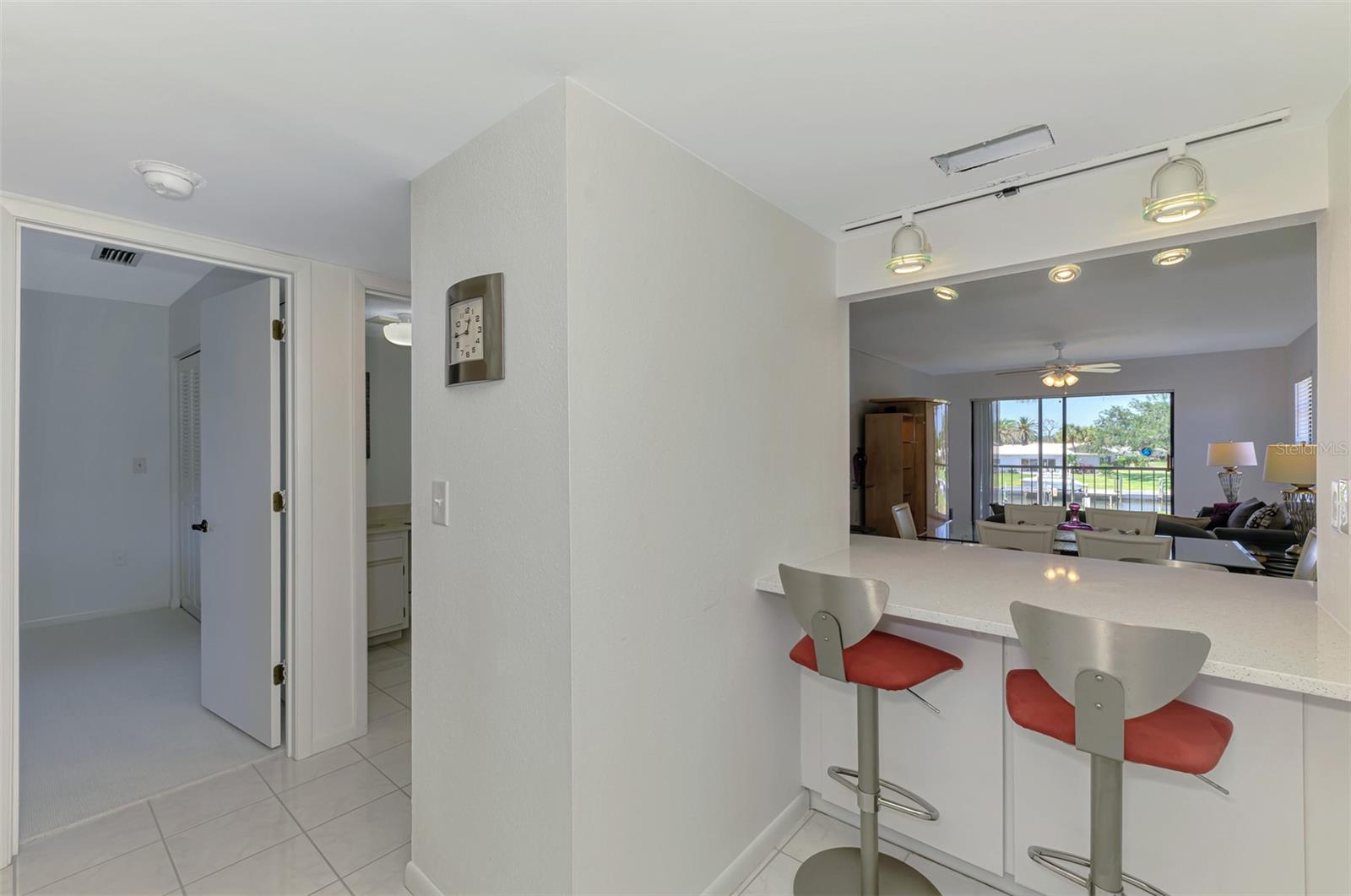 Image 15 of 42 For 150 Englewood Isles Parkway 505