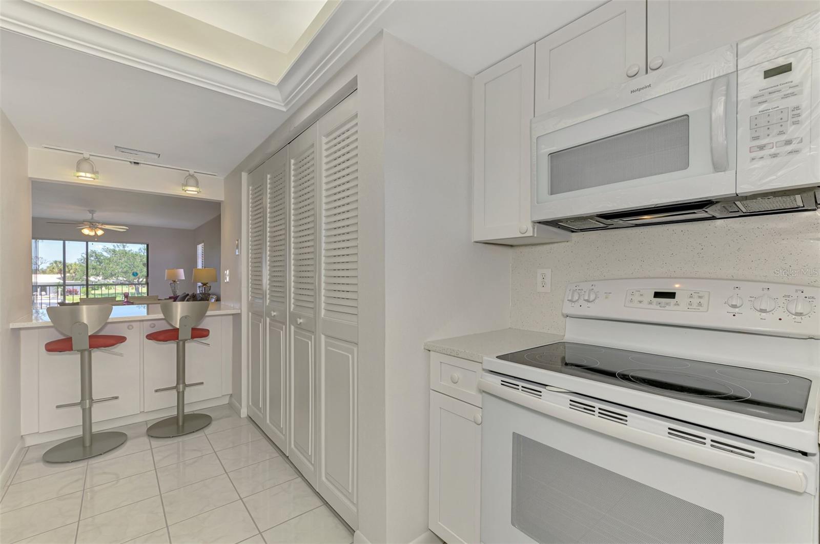 Image 16 of 42 For 150 Englewood Isles Parkway 505