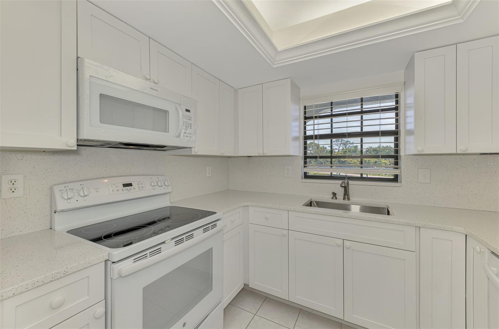 Image 18 of 42 For 150 Englewood Isles Parkway 505