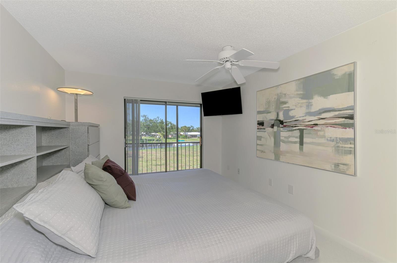 Image 25 of 42 For 150 Englewood Isles Parkway 505