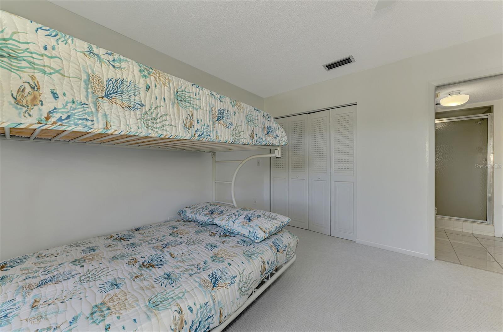 Image 28 of 42 For 150 Englewood Isles Parkway 505