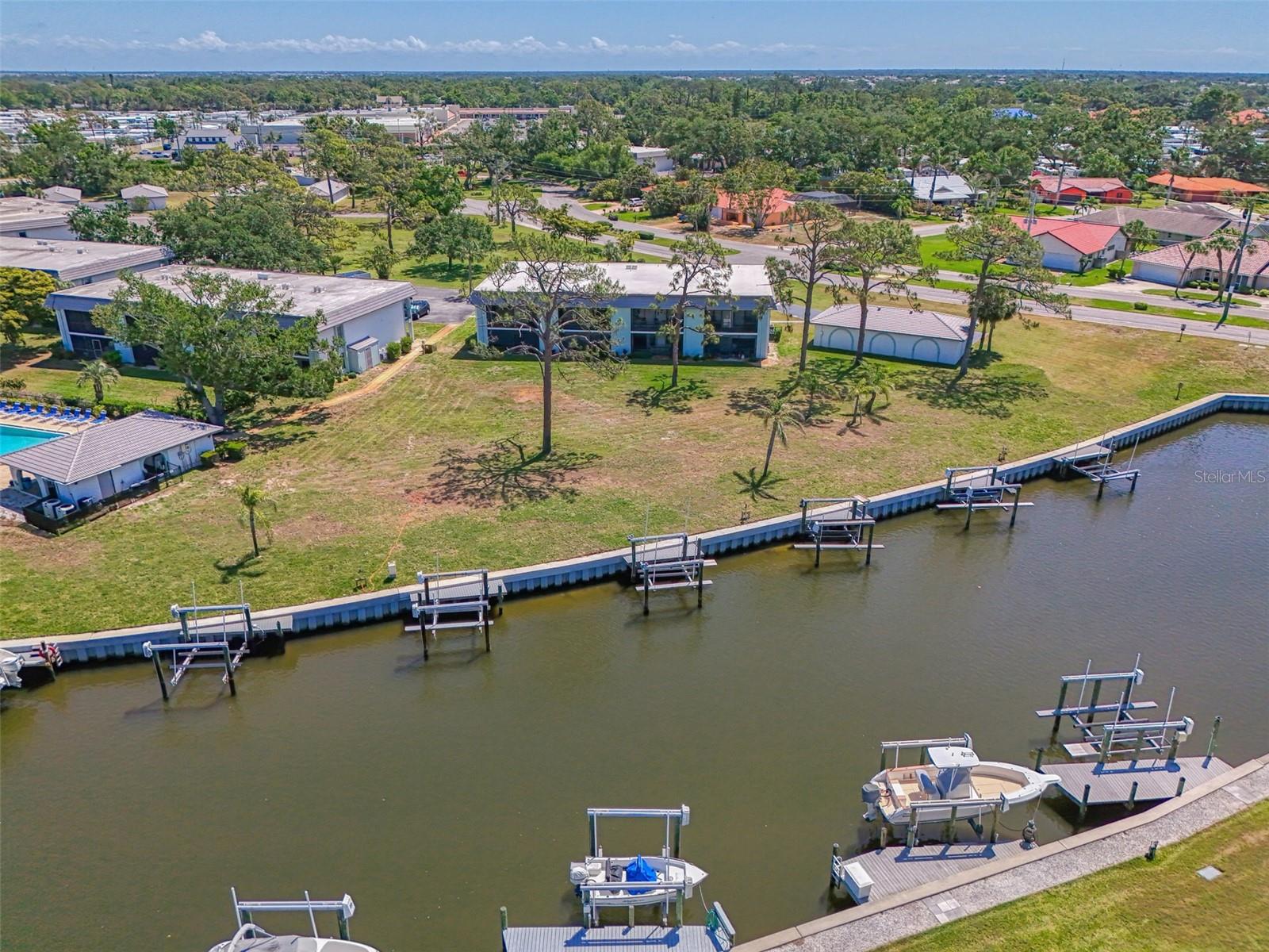 Image 37 of 42 For 150 Englewood Isles Parkway 505