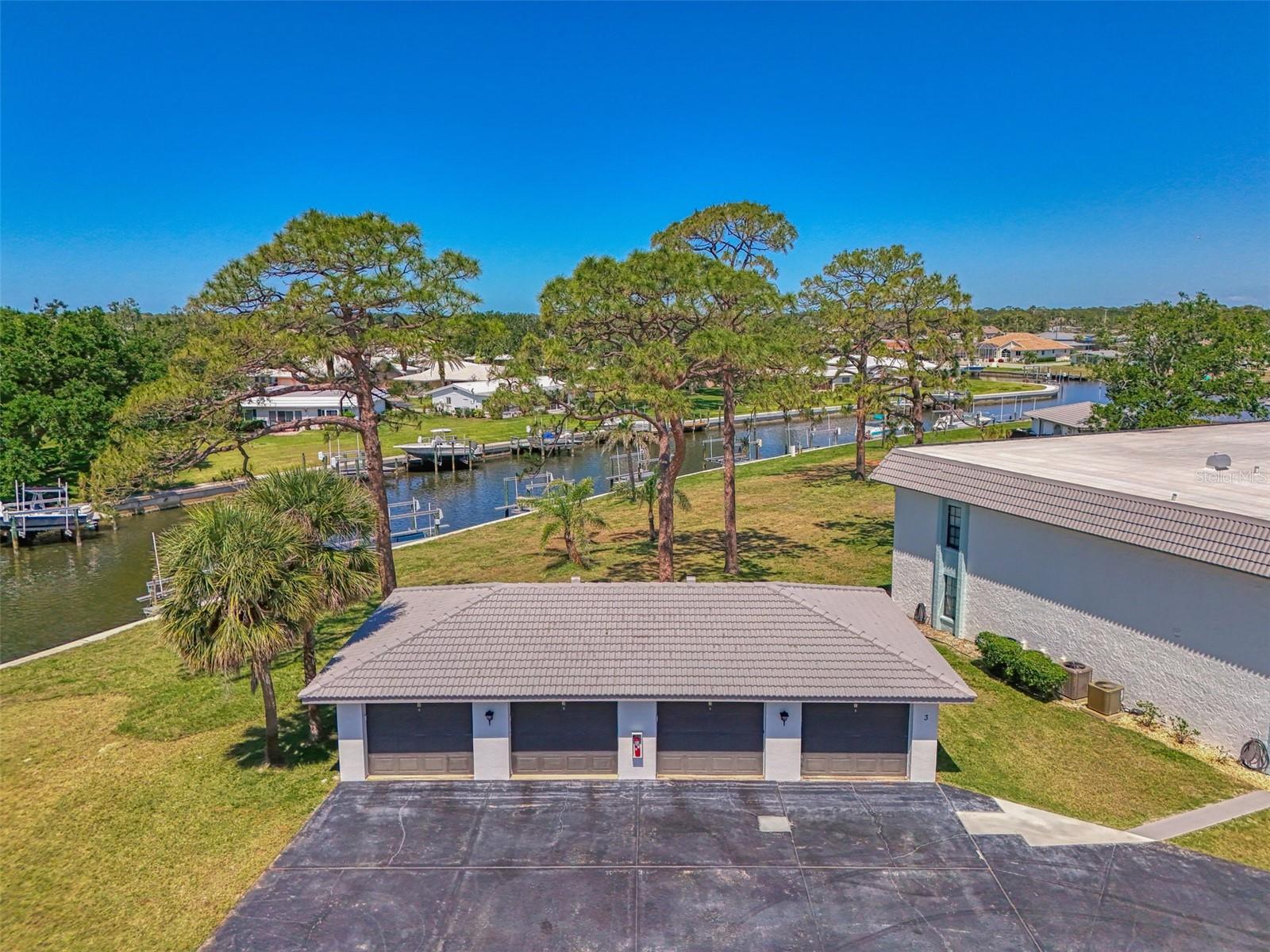 Image 4 of 42 For 150 Englewood Isles Parkway 505