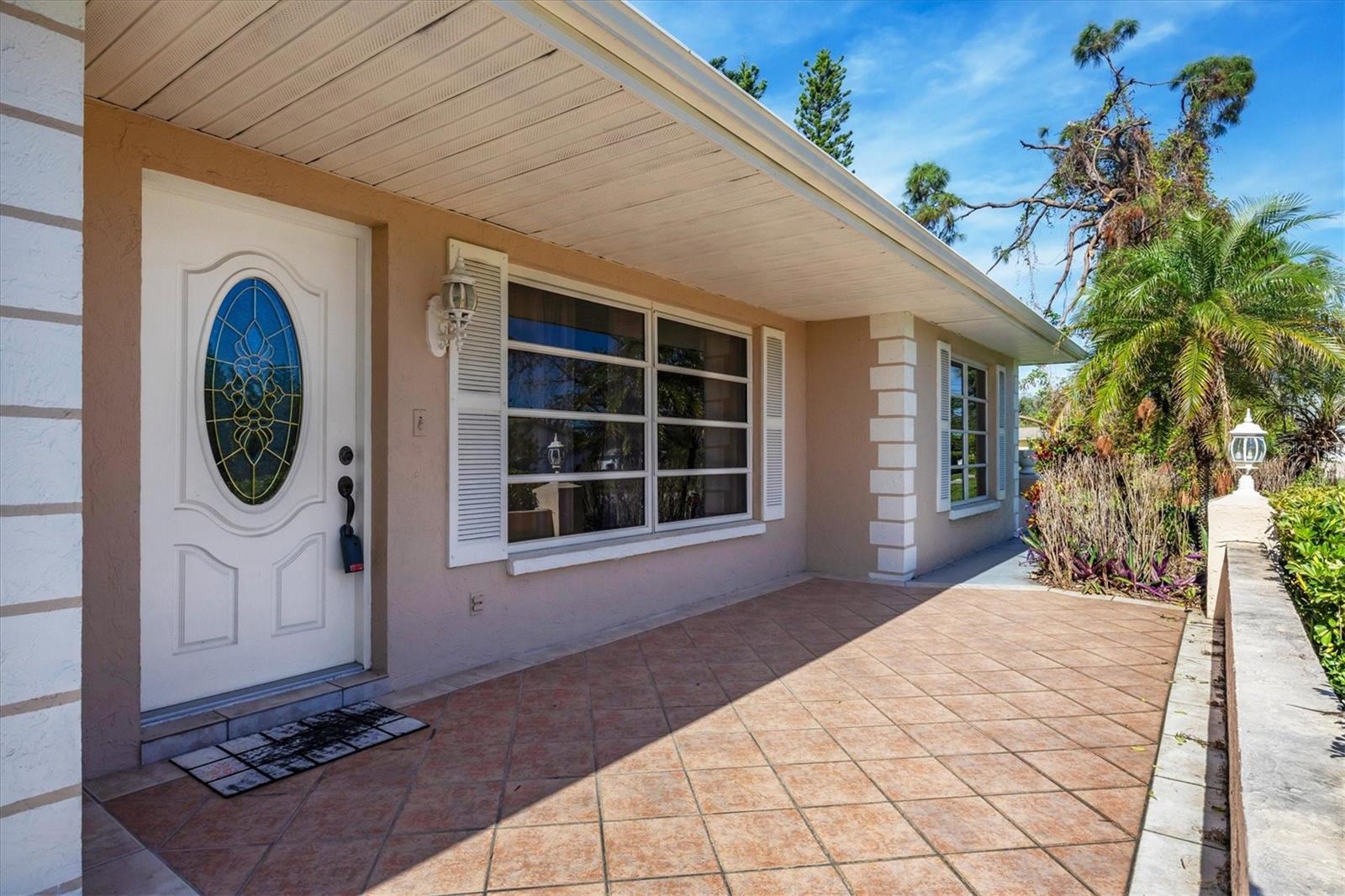 Image 8 of 50 For 320 San Rafael Avenue
