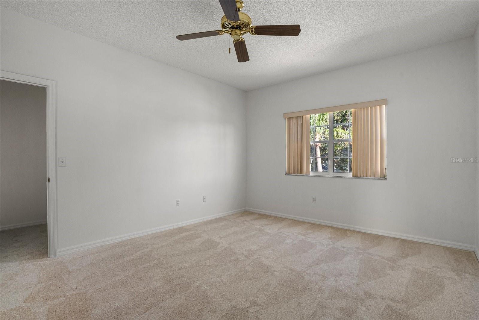 Image 18 of 50 For 9528 Knightsbridge Circle
