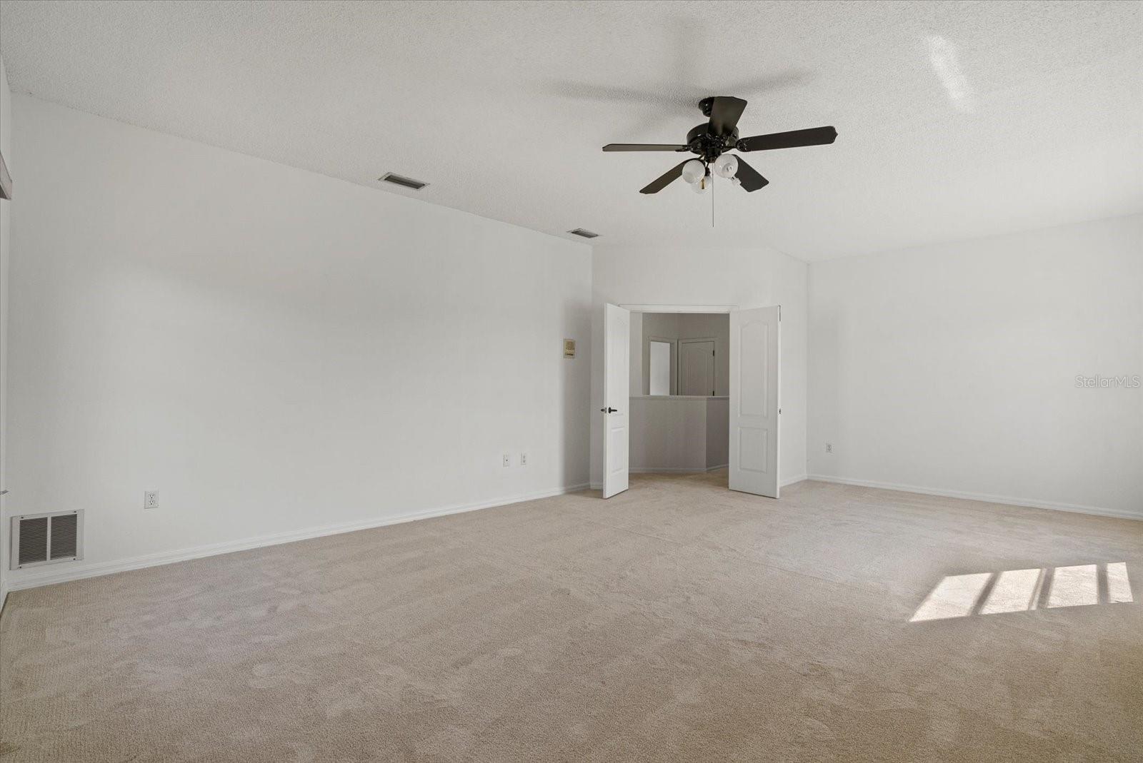 Image 22 of 50 For 9528 Knightsbridge Circle