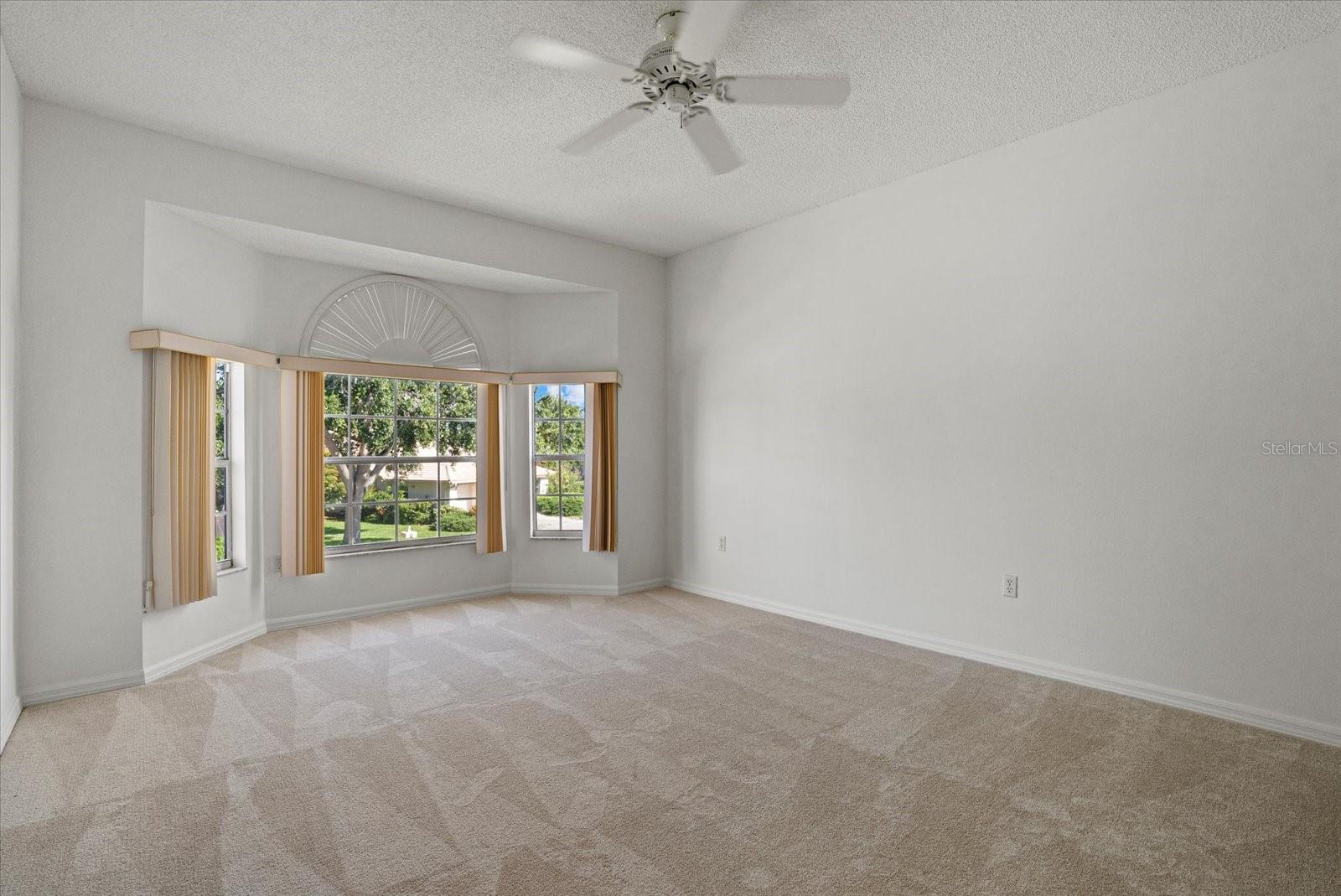 Image 26 of 50 For 9528 Knightsbridge Circle