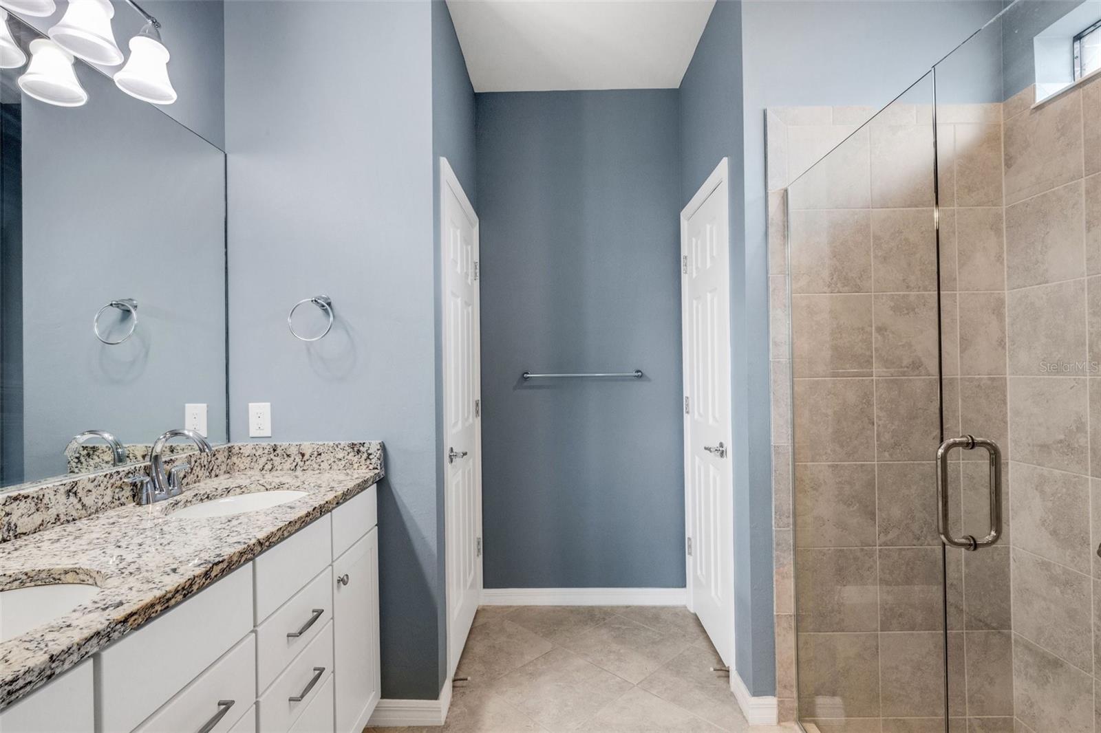 Image 18 of 45 For 2487 Marton Oak Boulevard