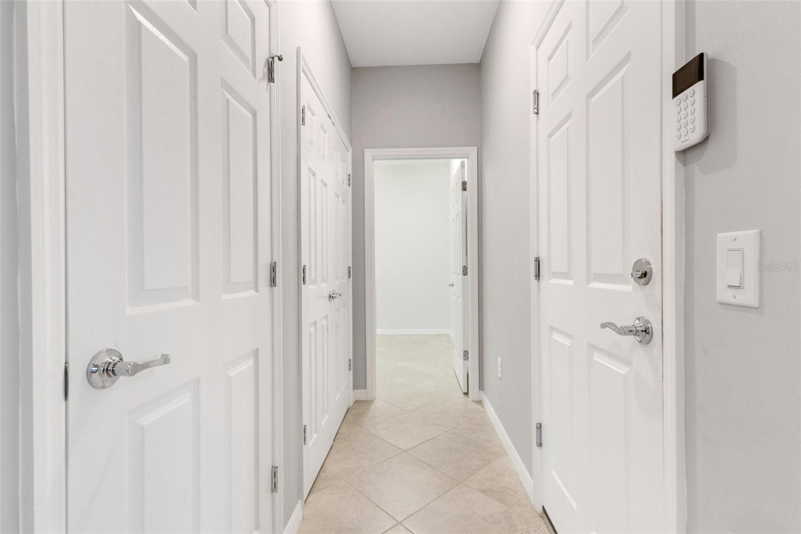 Image 23 of 45 For 2487 Marton Oak Boulevard