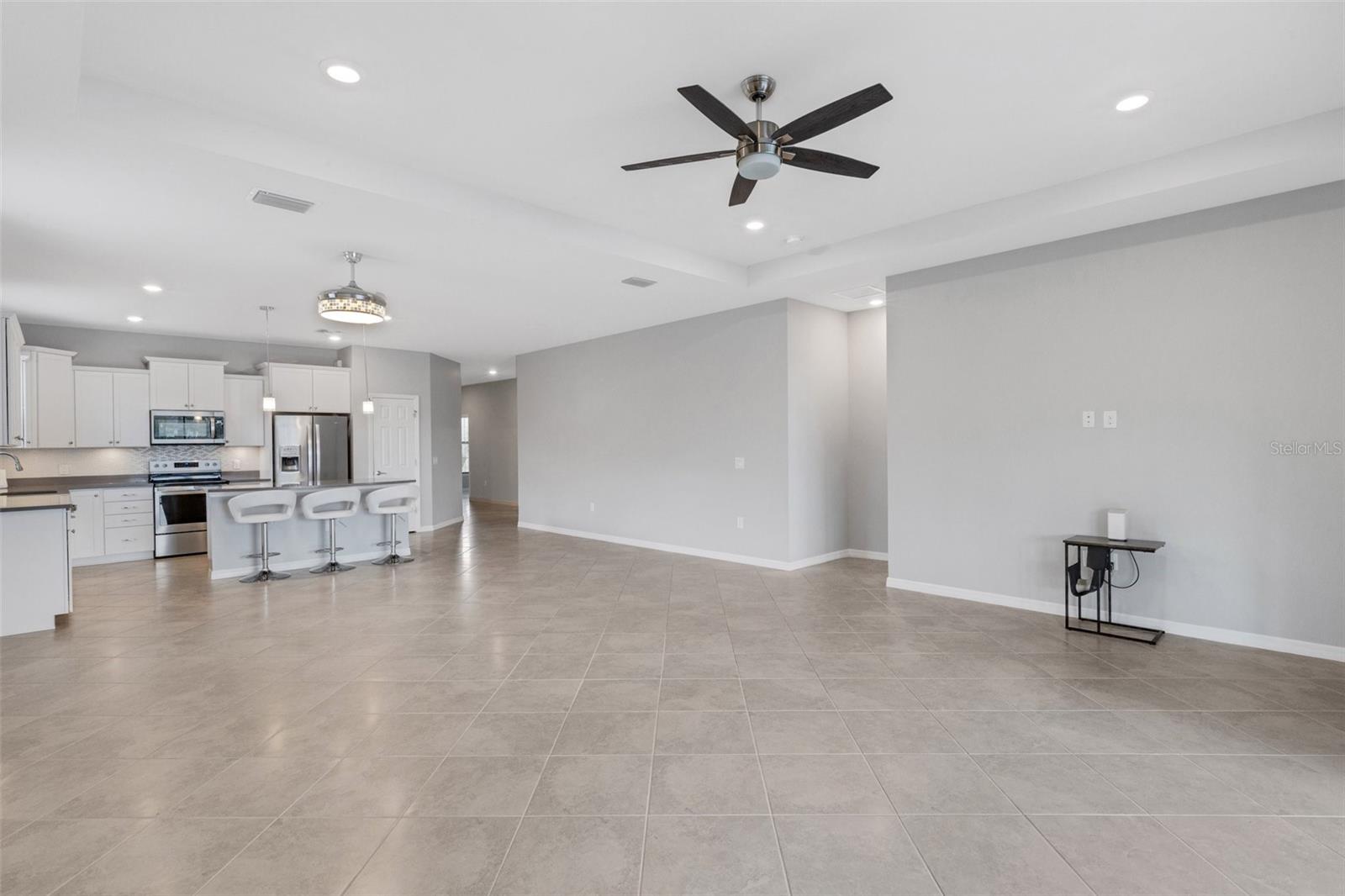 Image 4 of 45 For 2487 Marton Oak Boulevard