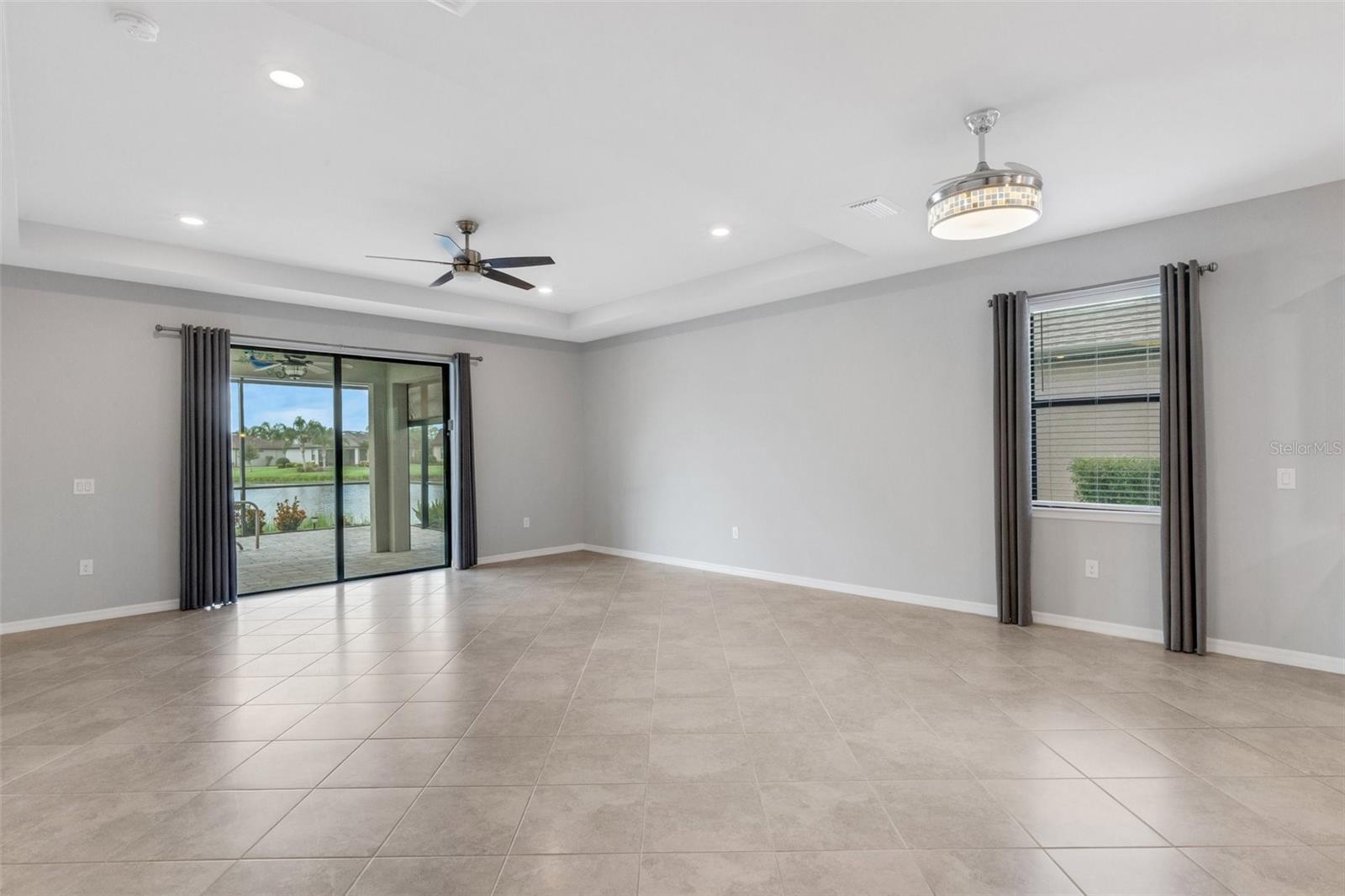 Image 5 of 45 For 2487 Marton Oak Boulevard